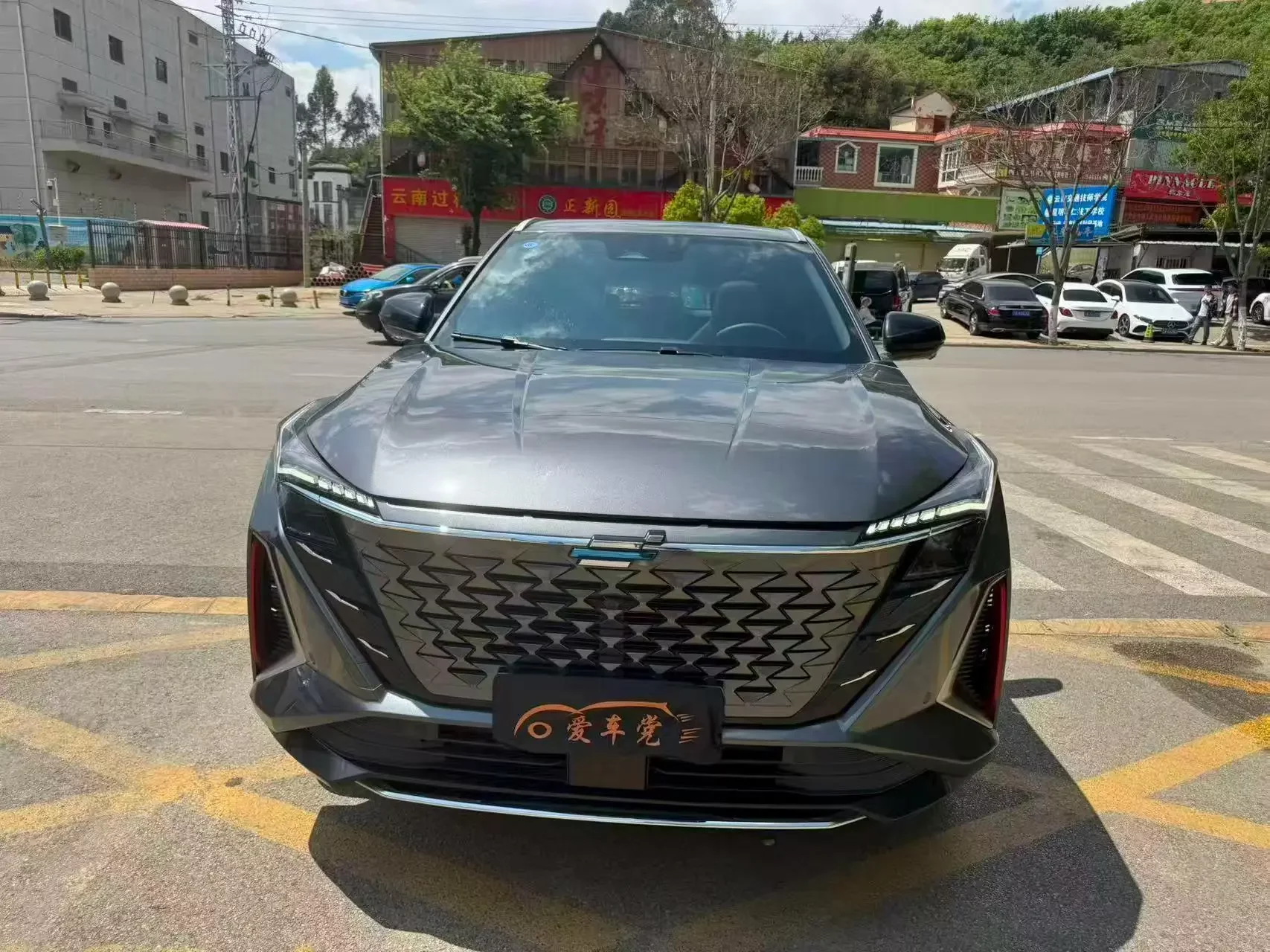 Oshan Changan Auchan Z6
