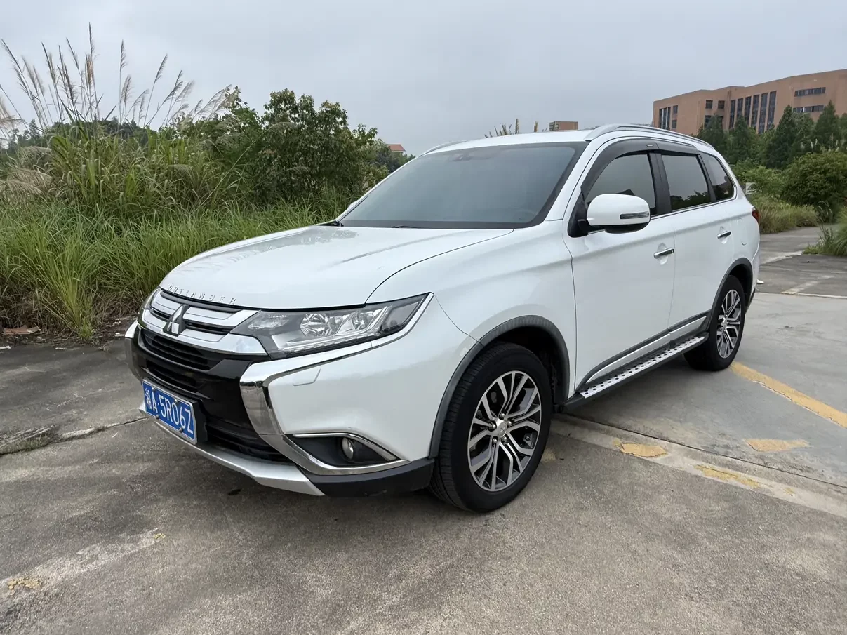 Mitsubishi Outlander  из Китая