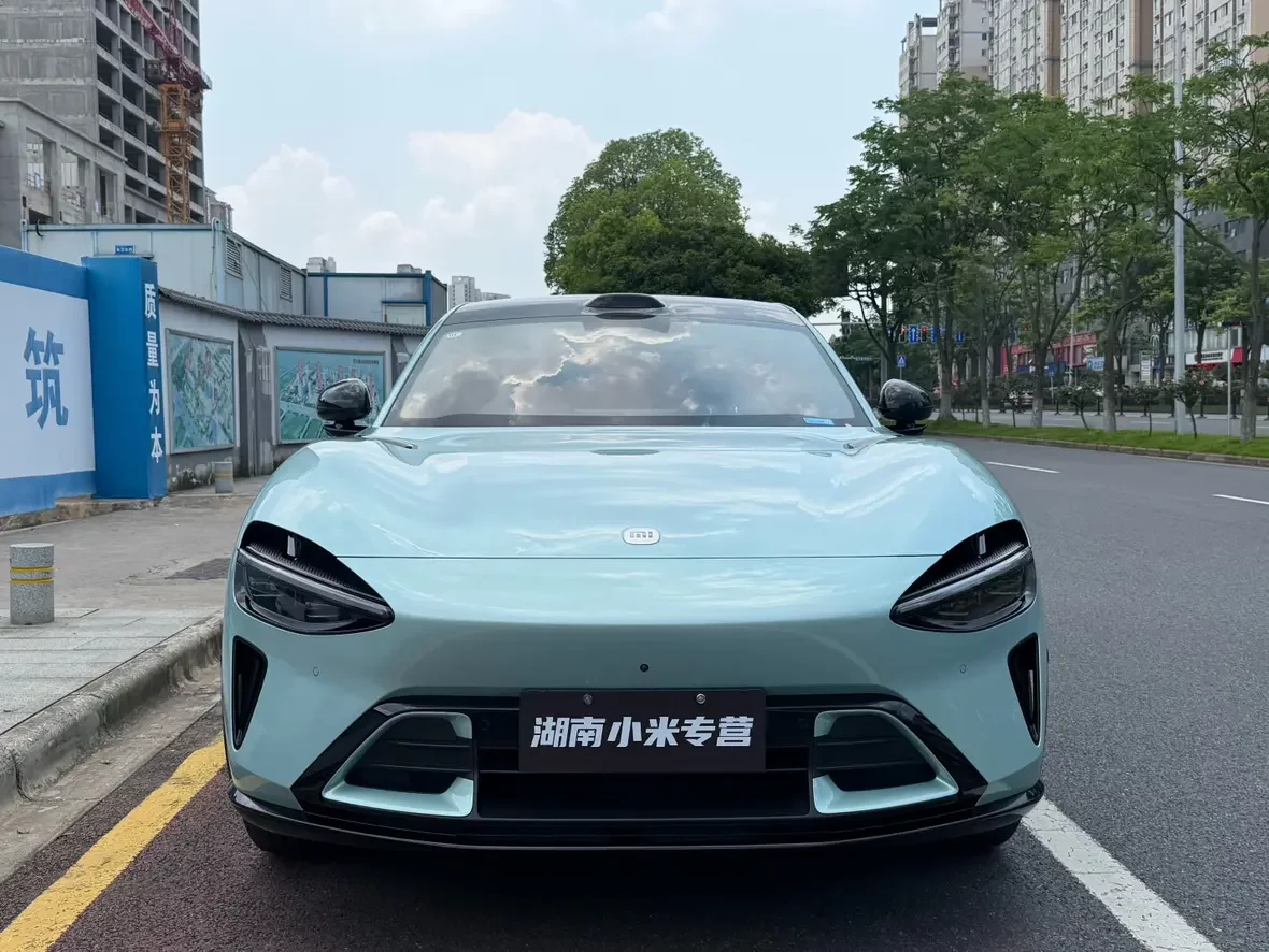 Xiaomi car Xiaomi YU7  из Китая