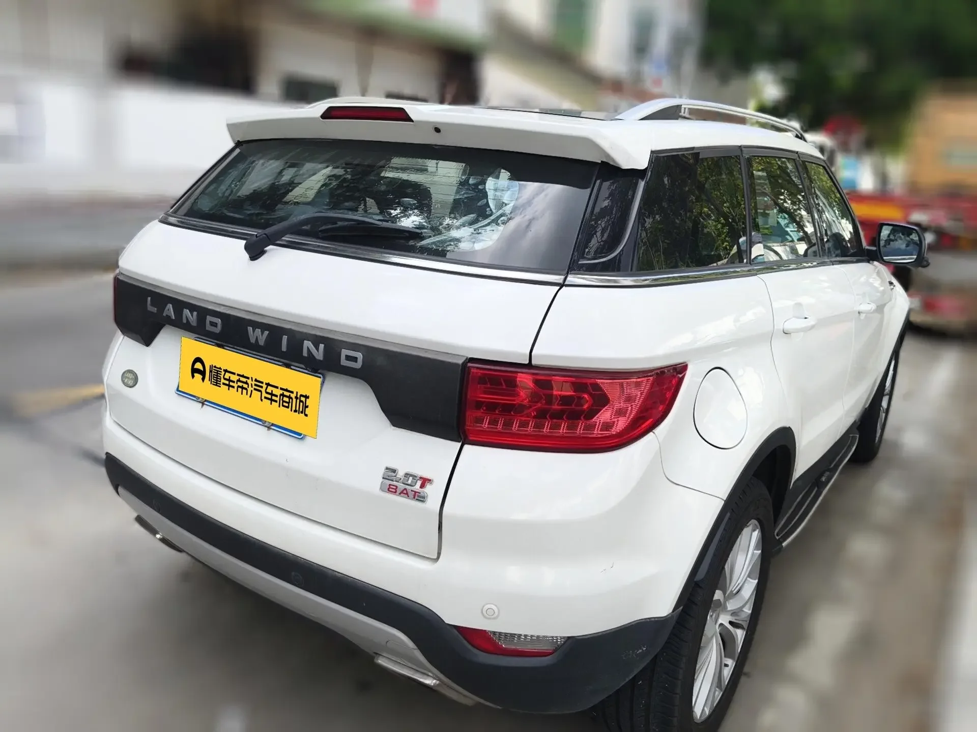 Lu Feng Landwind X7