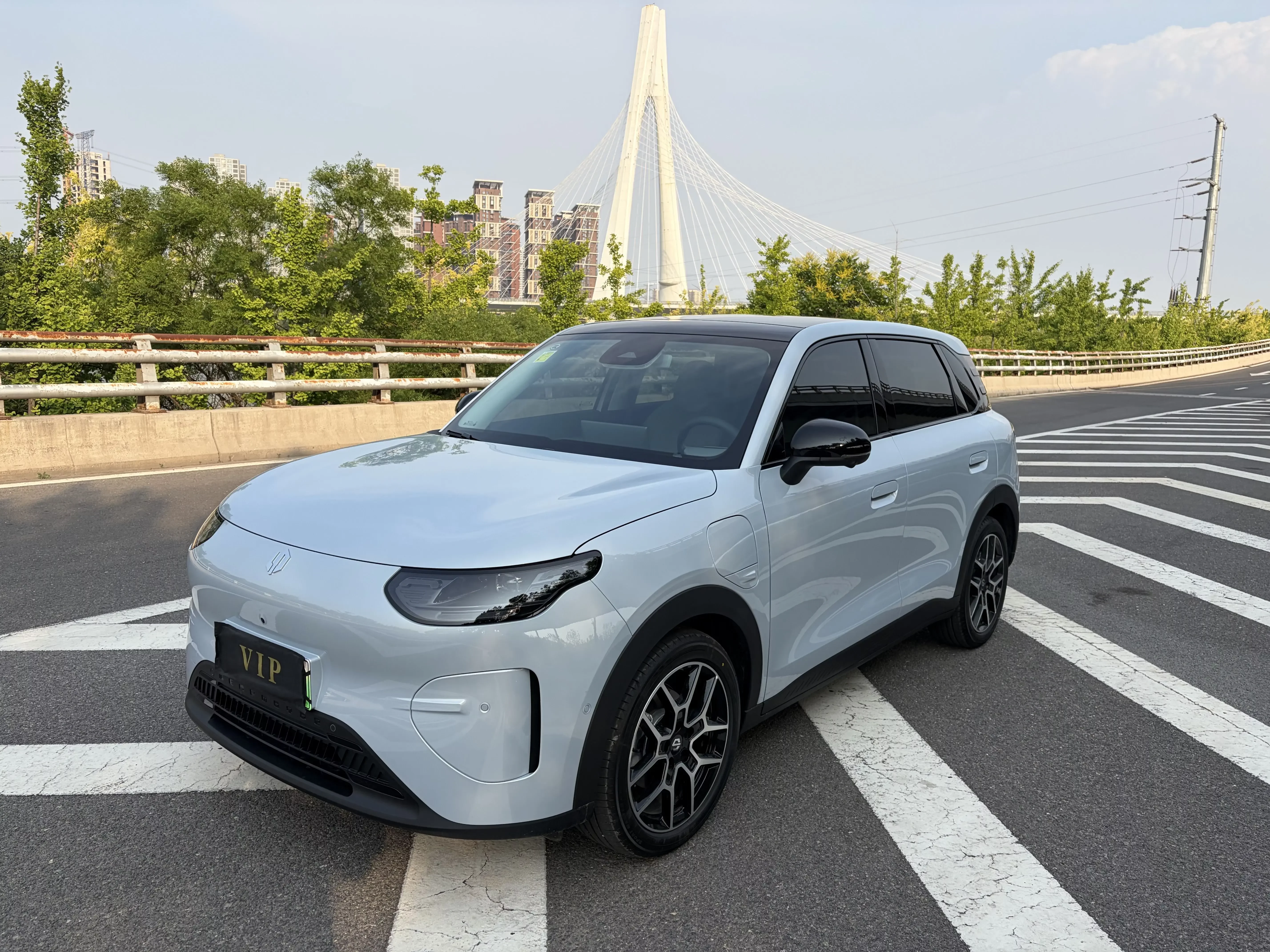 Leapmotor A10