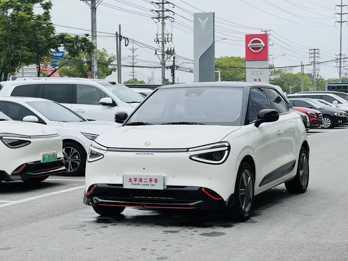 Dongfeng Nano 01  из Китая