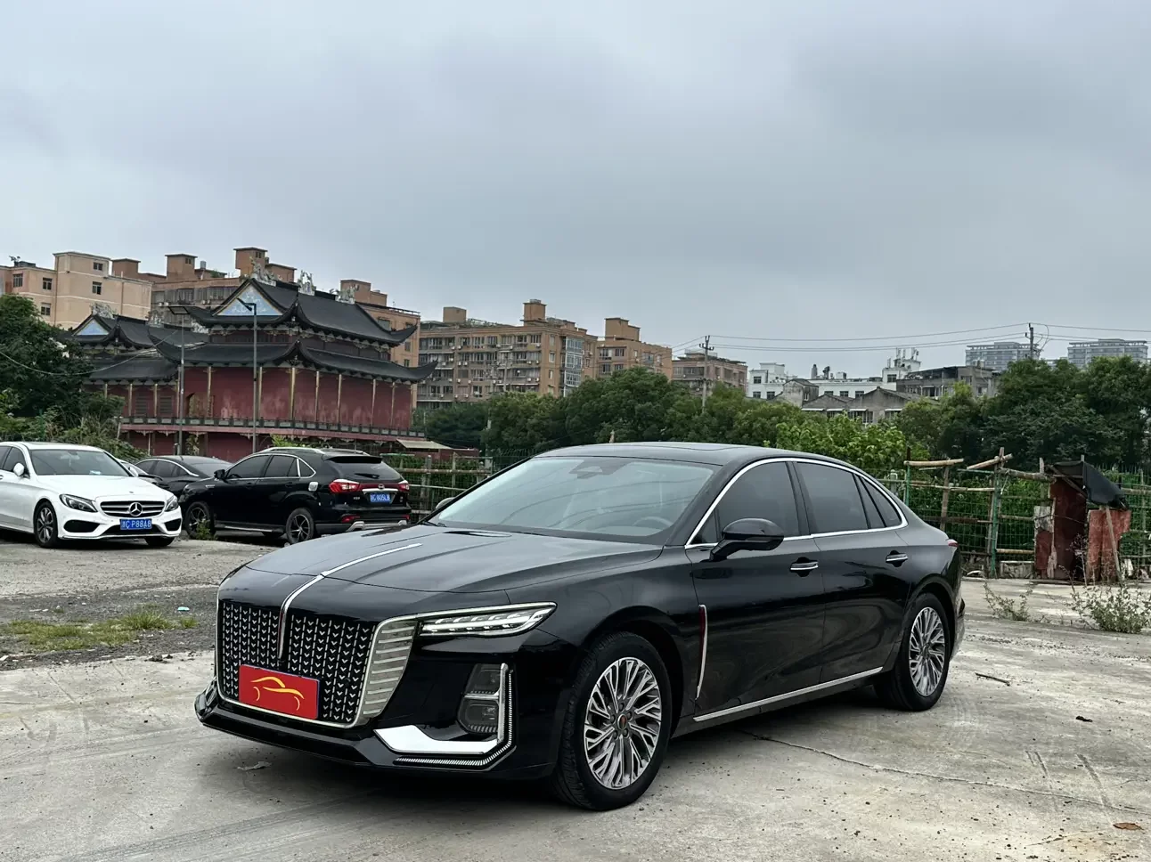 Hongqi H5  из Китая