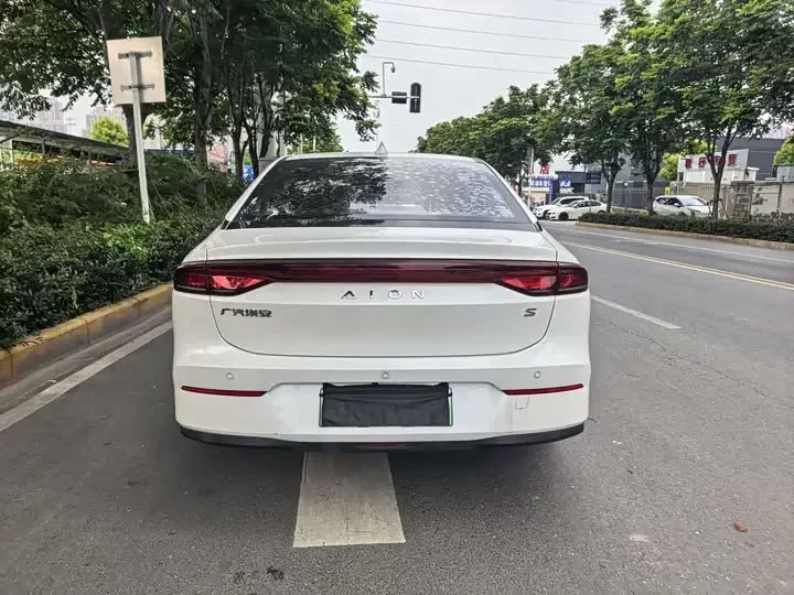 GAC AION S