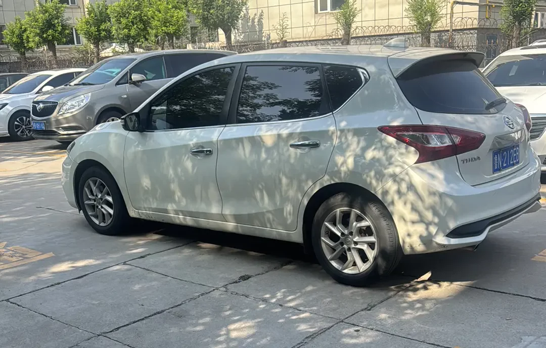 Nissan Tiida
