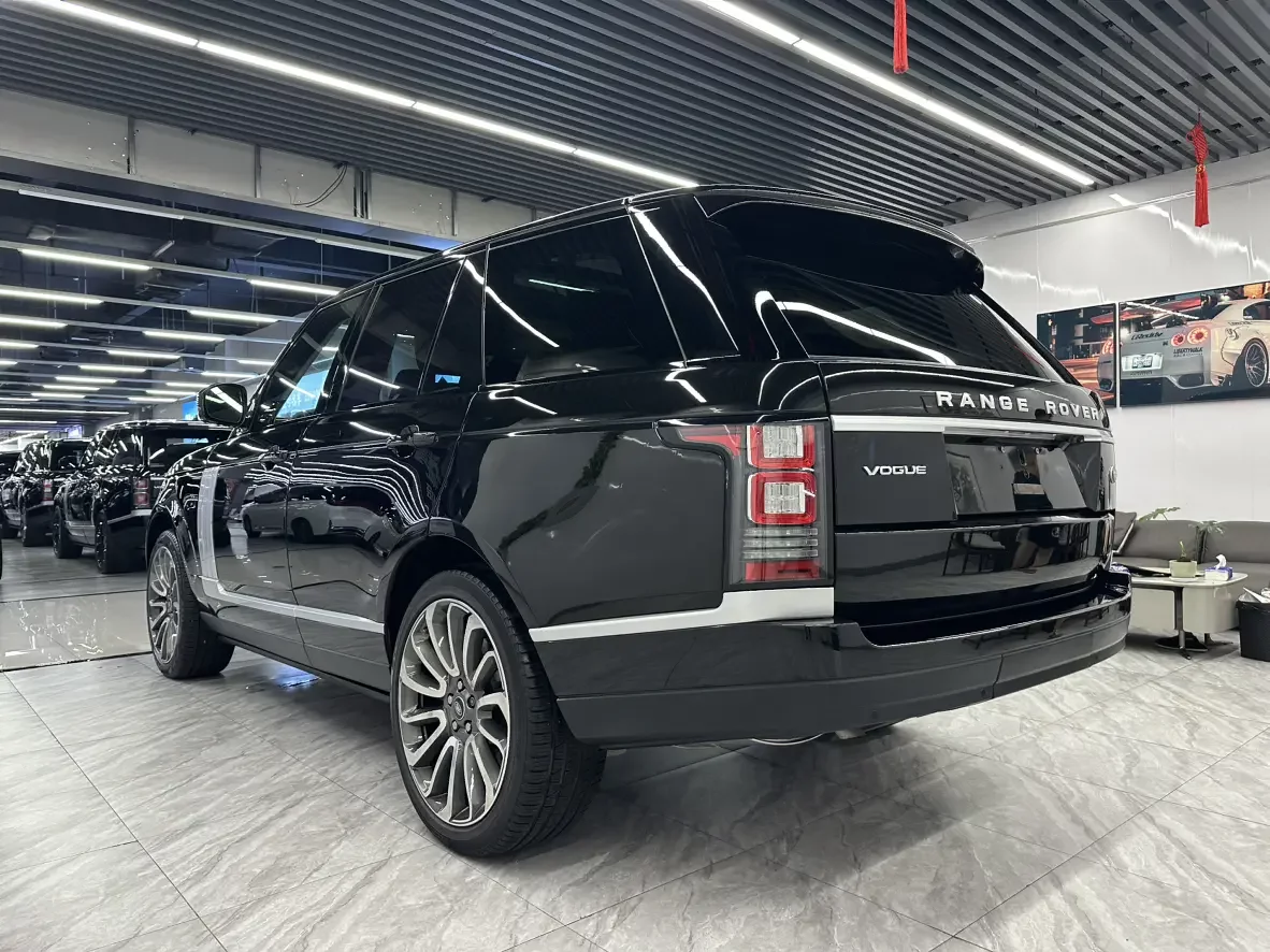 Land Rover range rover