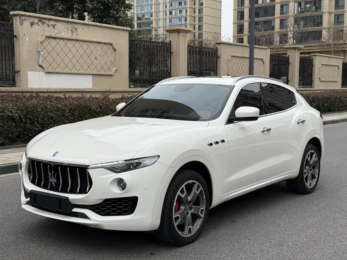 Maserati Levante  из Китая