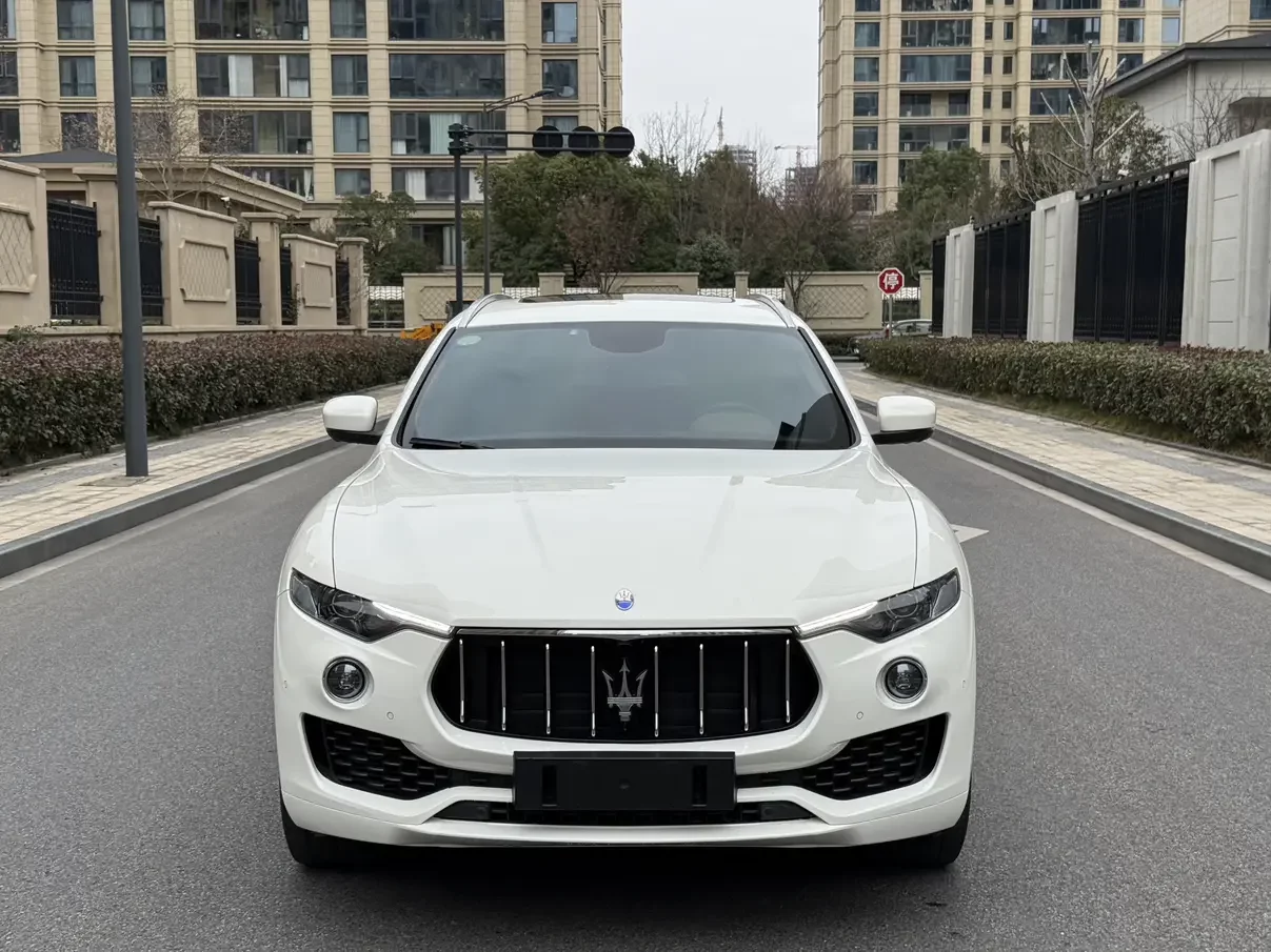Maserati Levante  из Китая