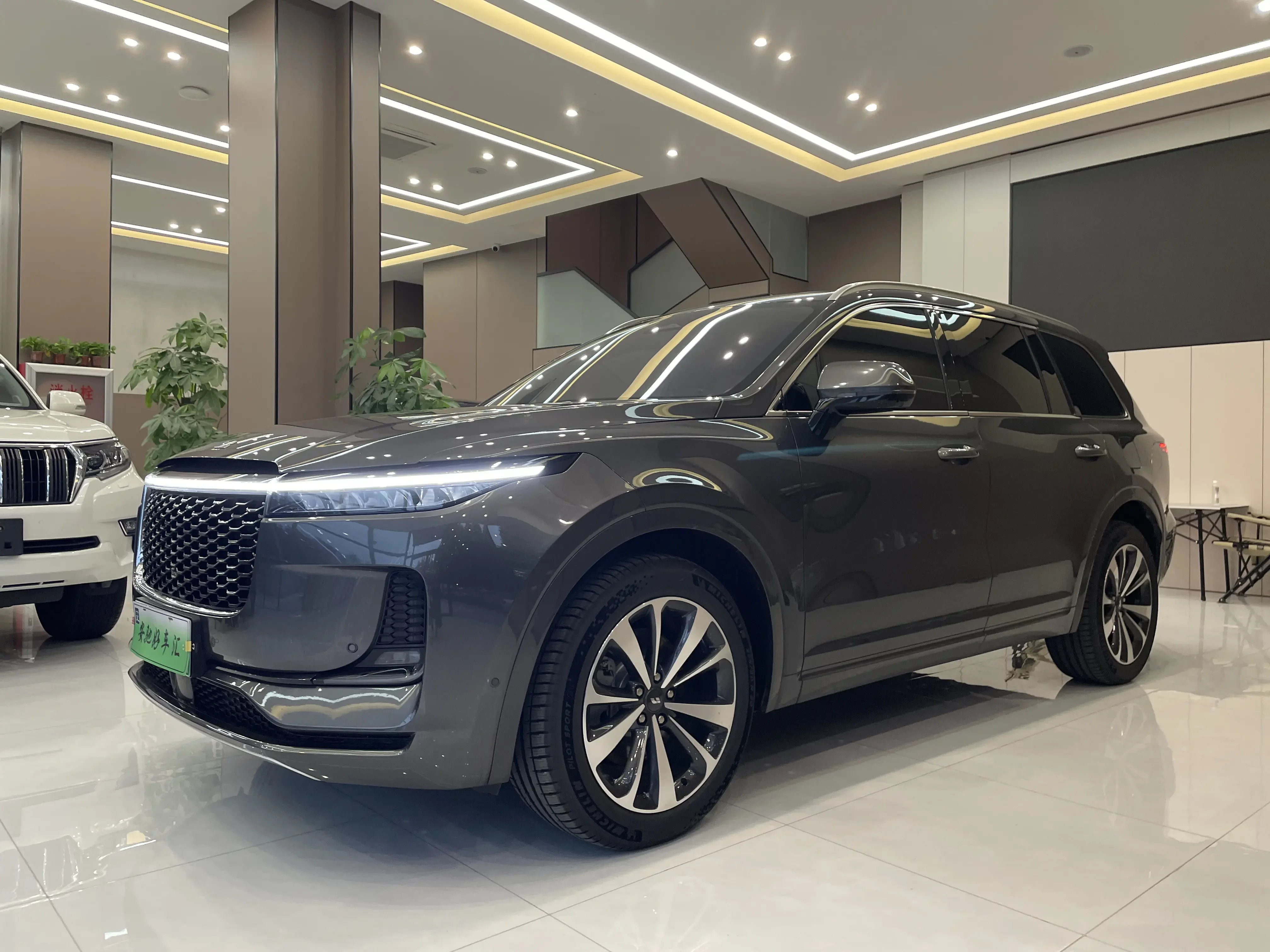Li ONE (Ideal ONE)  из Китая