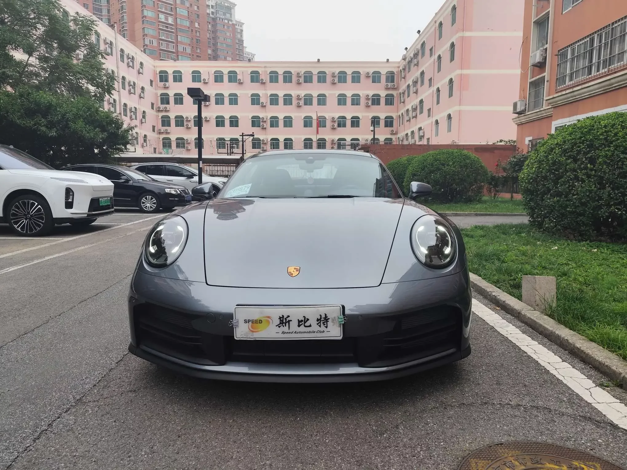 Porsche 911