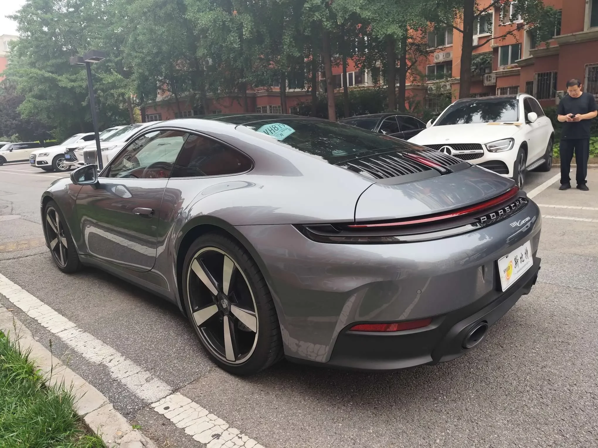 Porsche 911