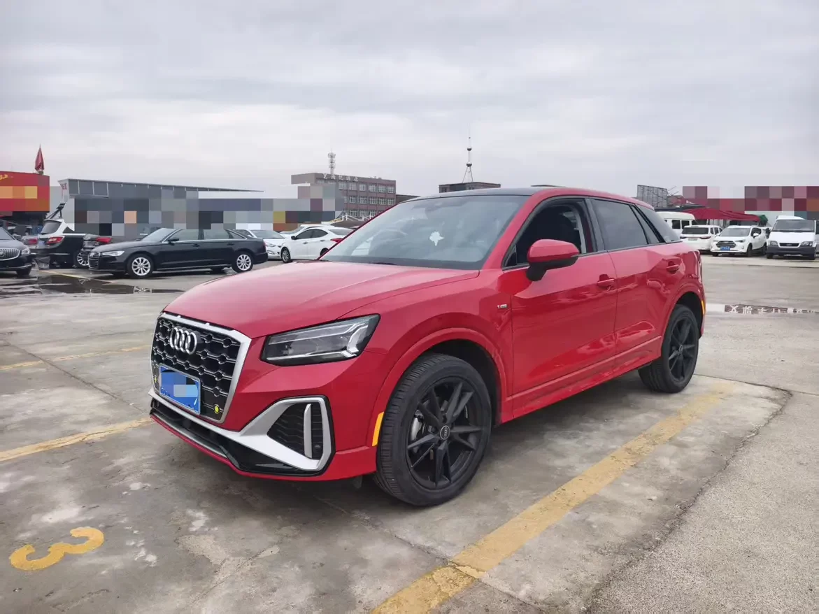 Audi Q2L