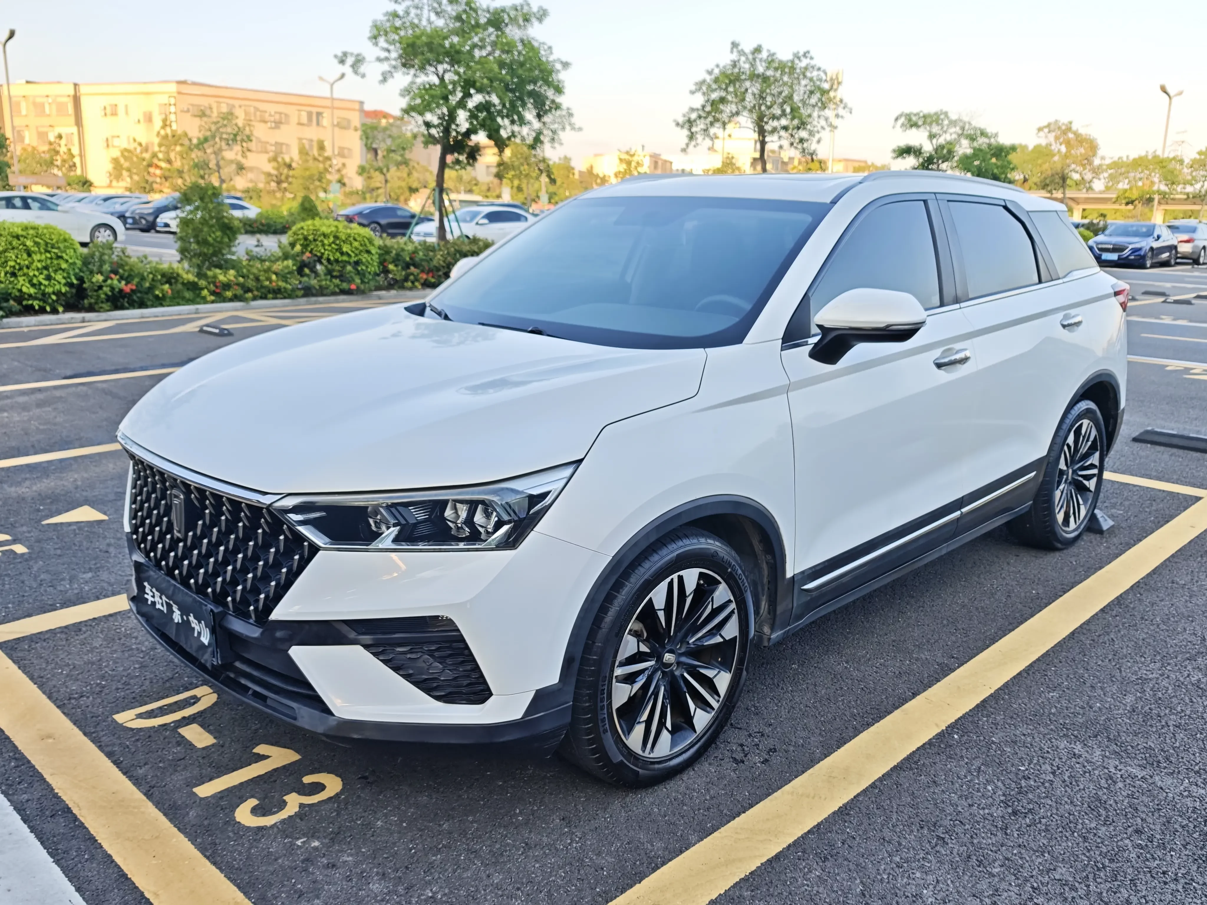 FAW Bestune T77