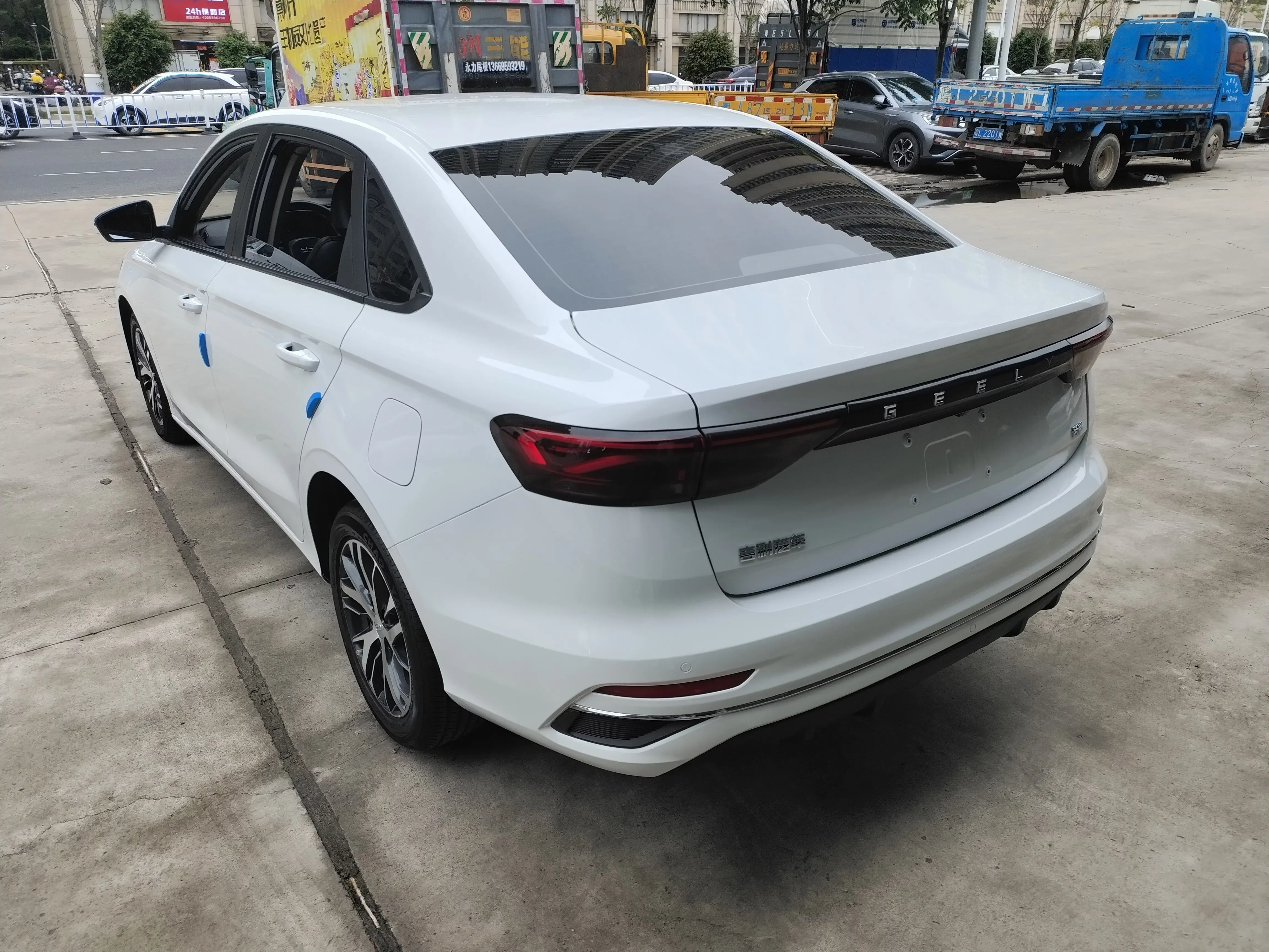 Geely emgrand
