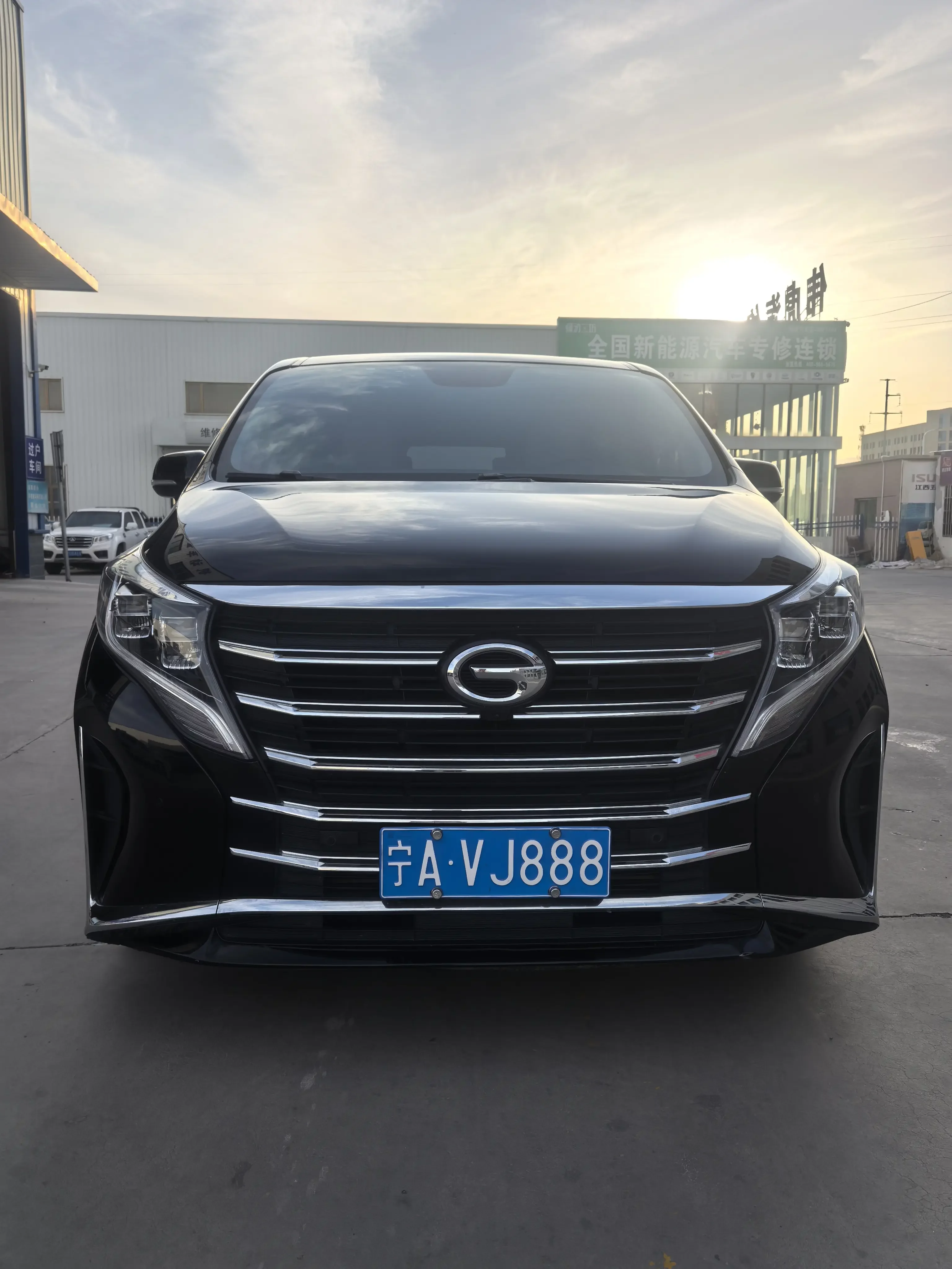 GAC Trumpchi M8  из Китая