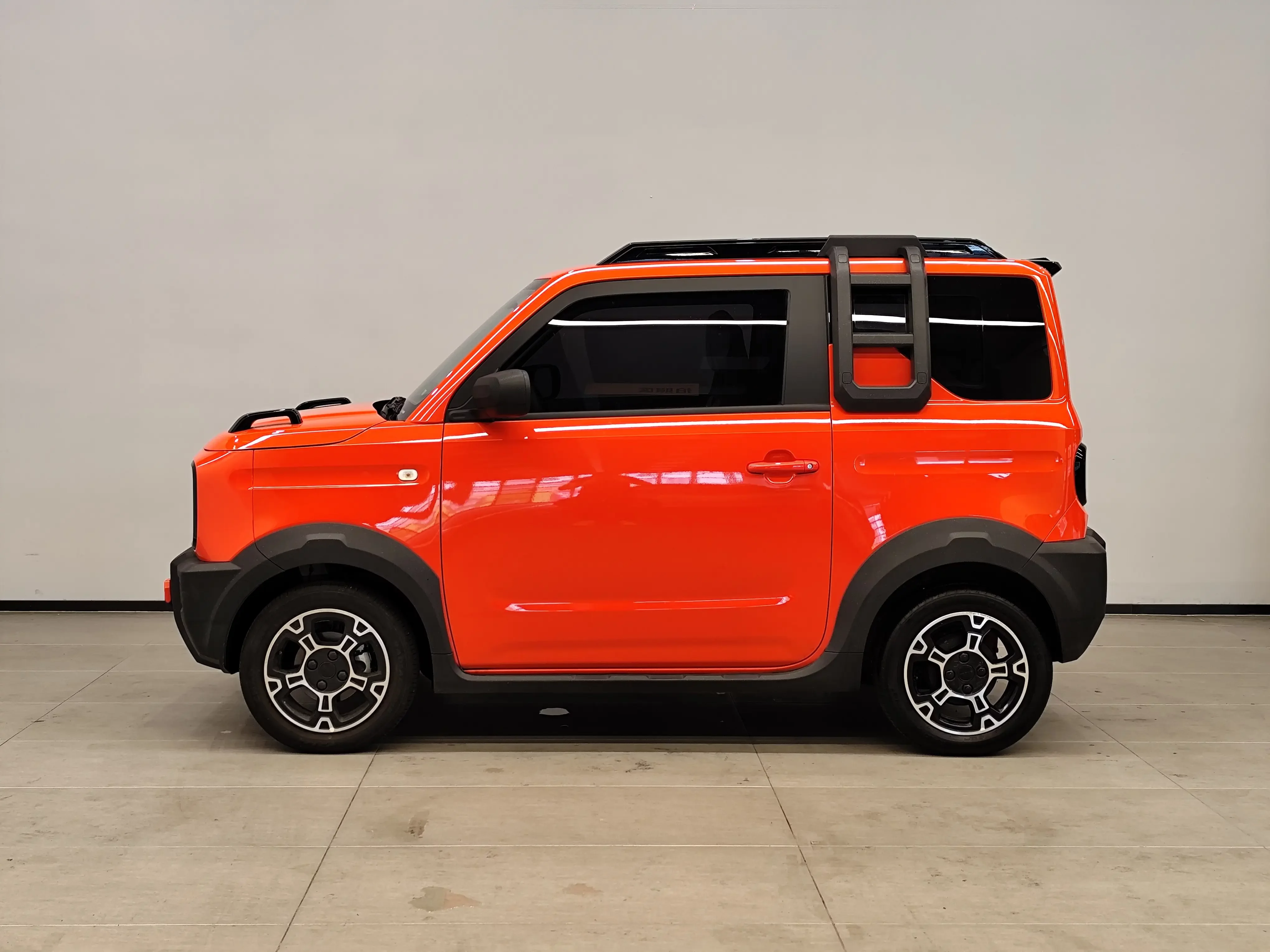 Geely panda