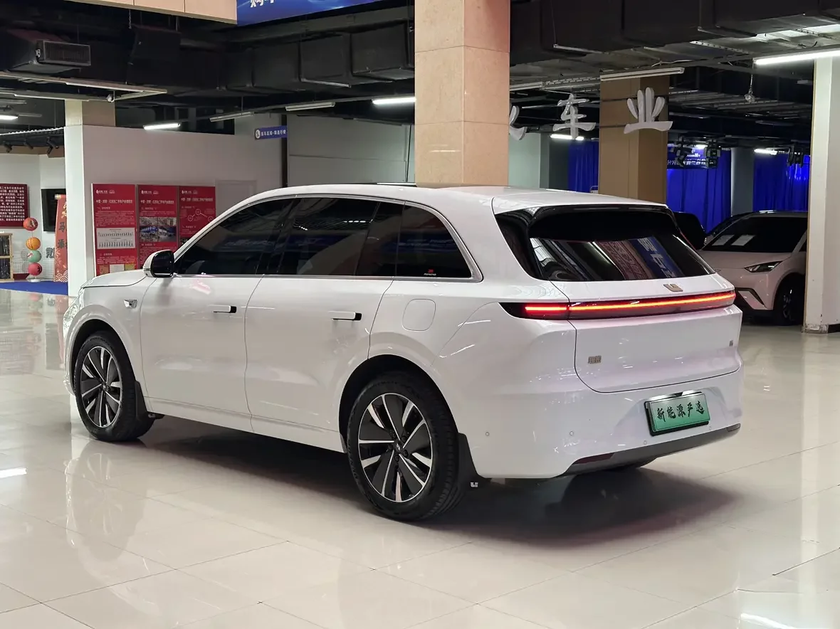 Lixiang L6
