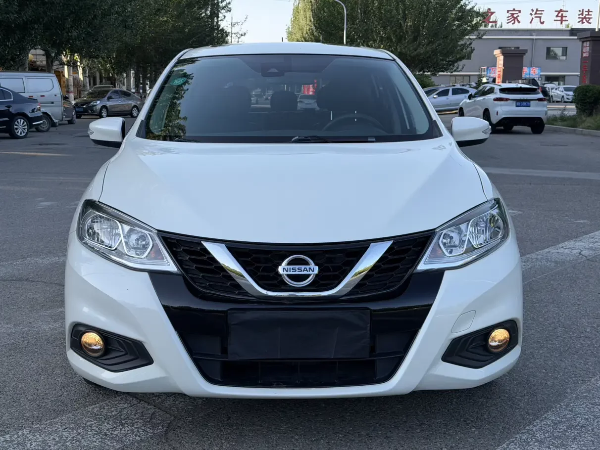 Nissan Tiida  из Китая