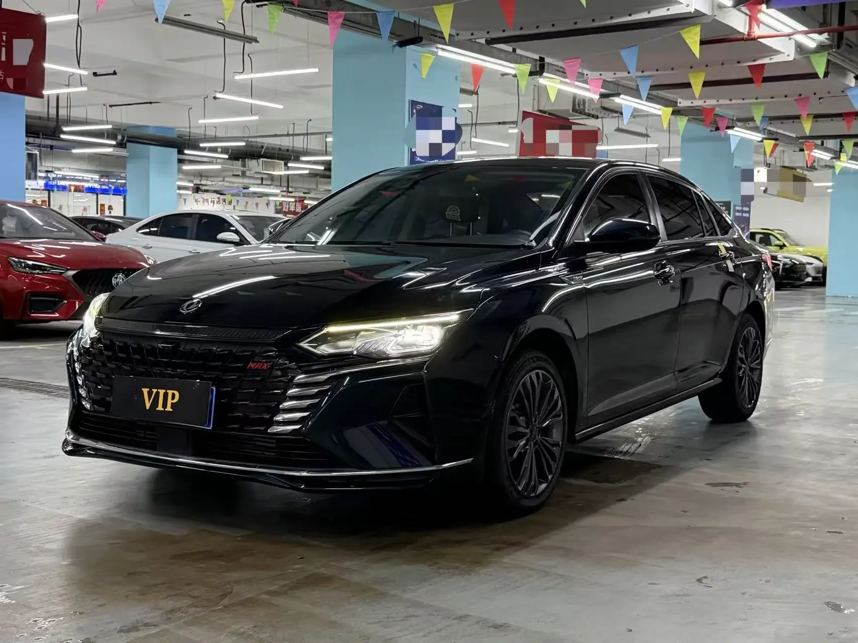Dongfeng Yixuan MAX  из Китая