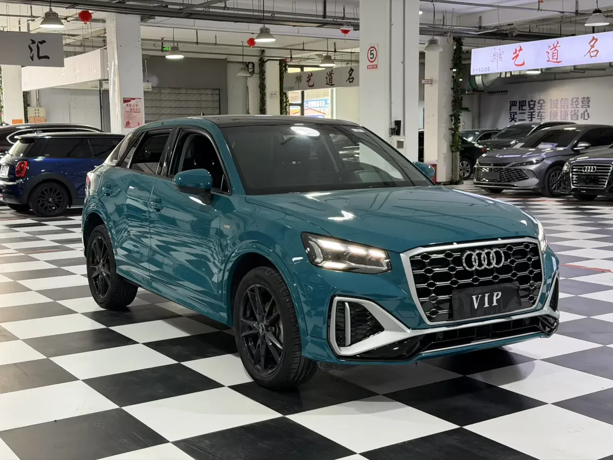 Audi Q2L