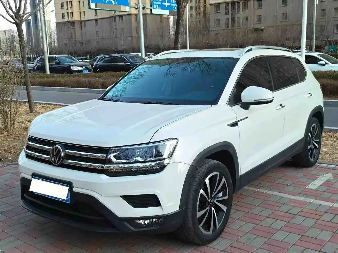 Volkswagen Tharu