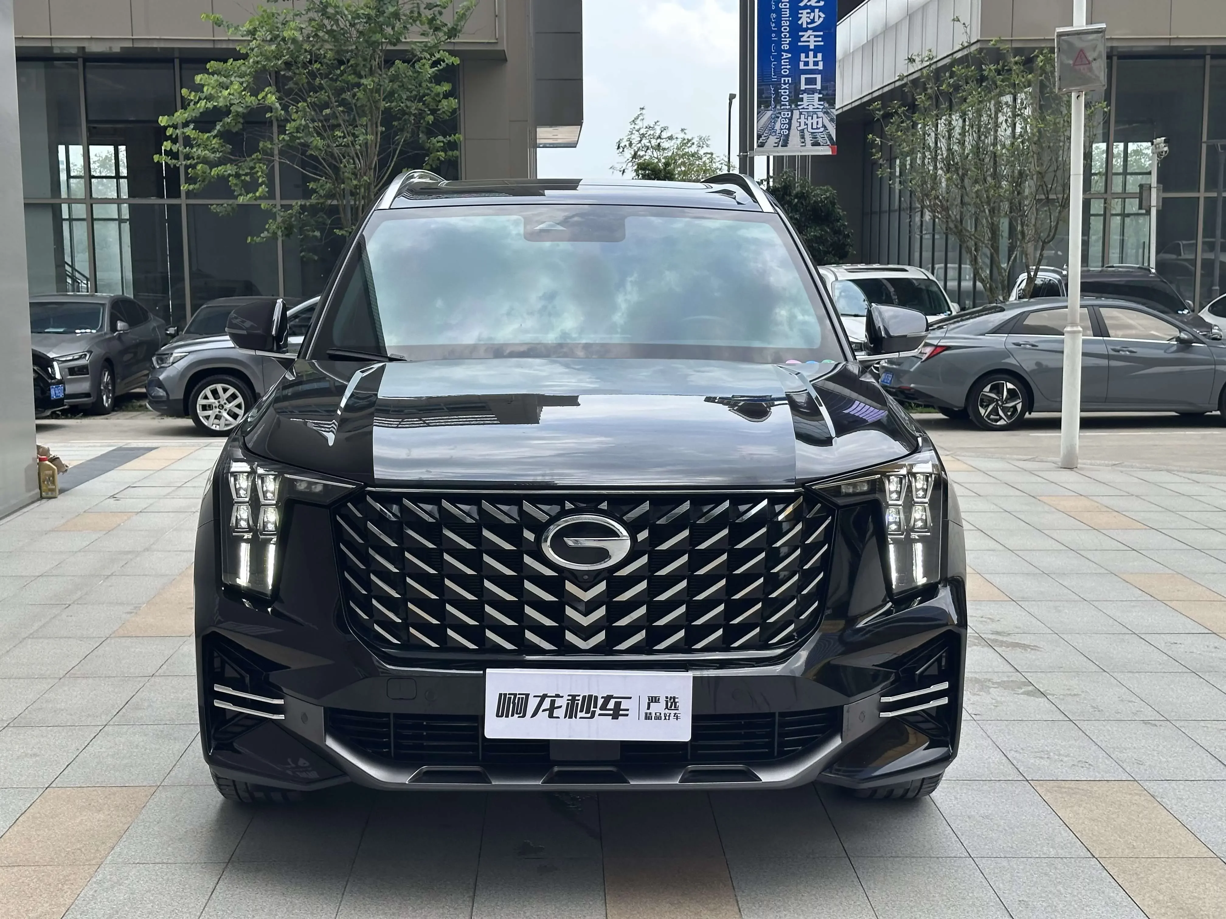 GAC Trumpchi GS8  из Китая