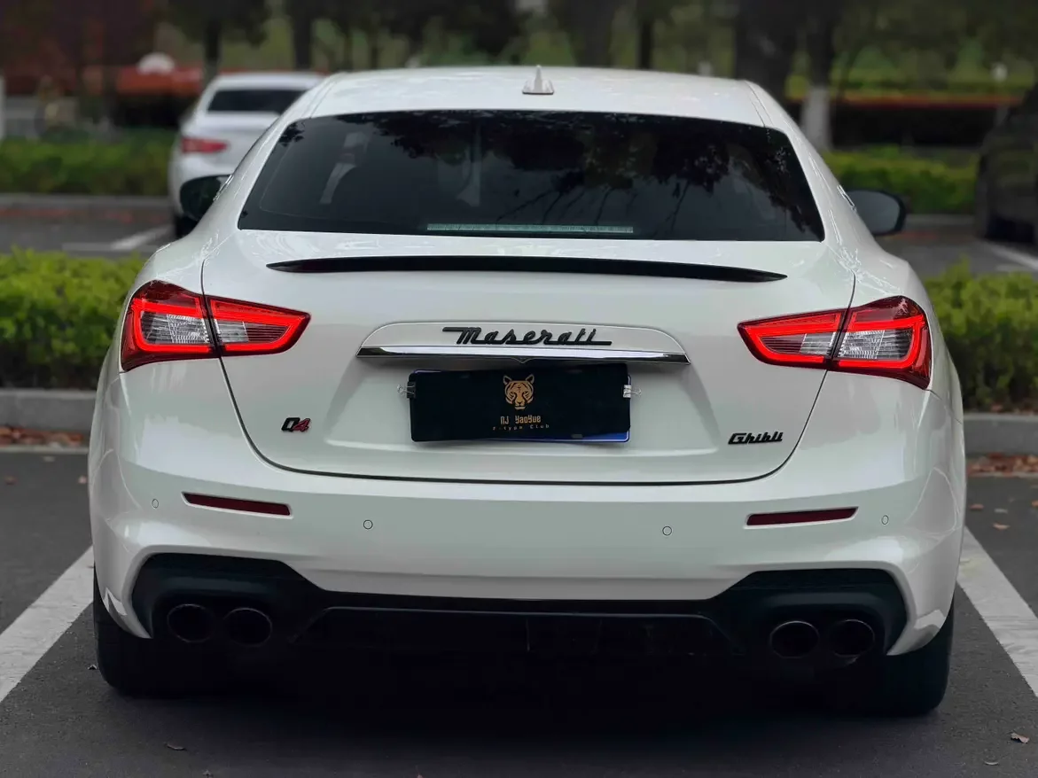 Maserati Ghibli
