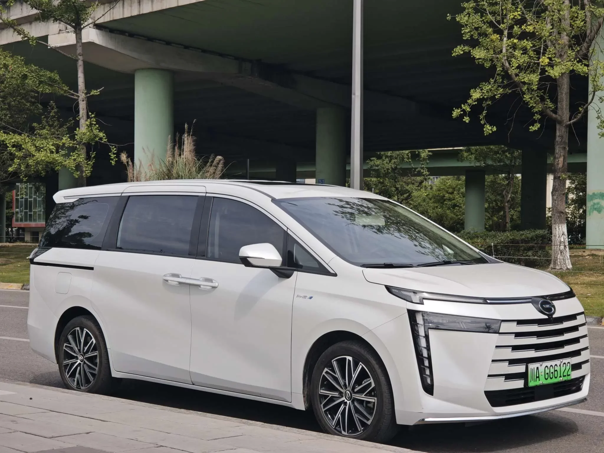 GAC Trumpchi E8 PHEV