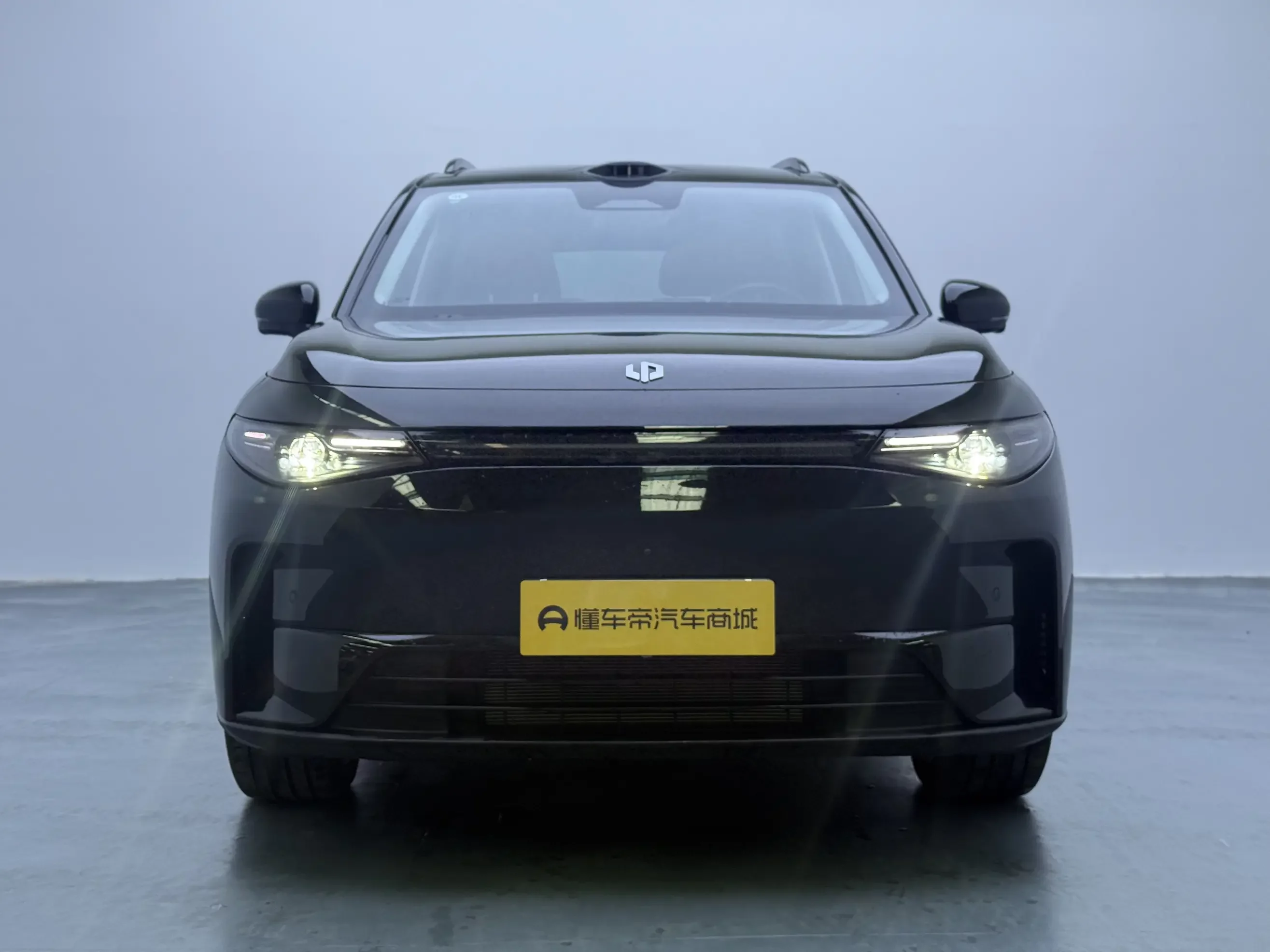 Leapmotor C16