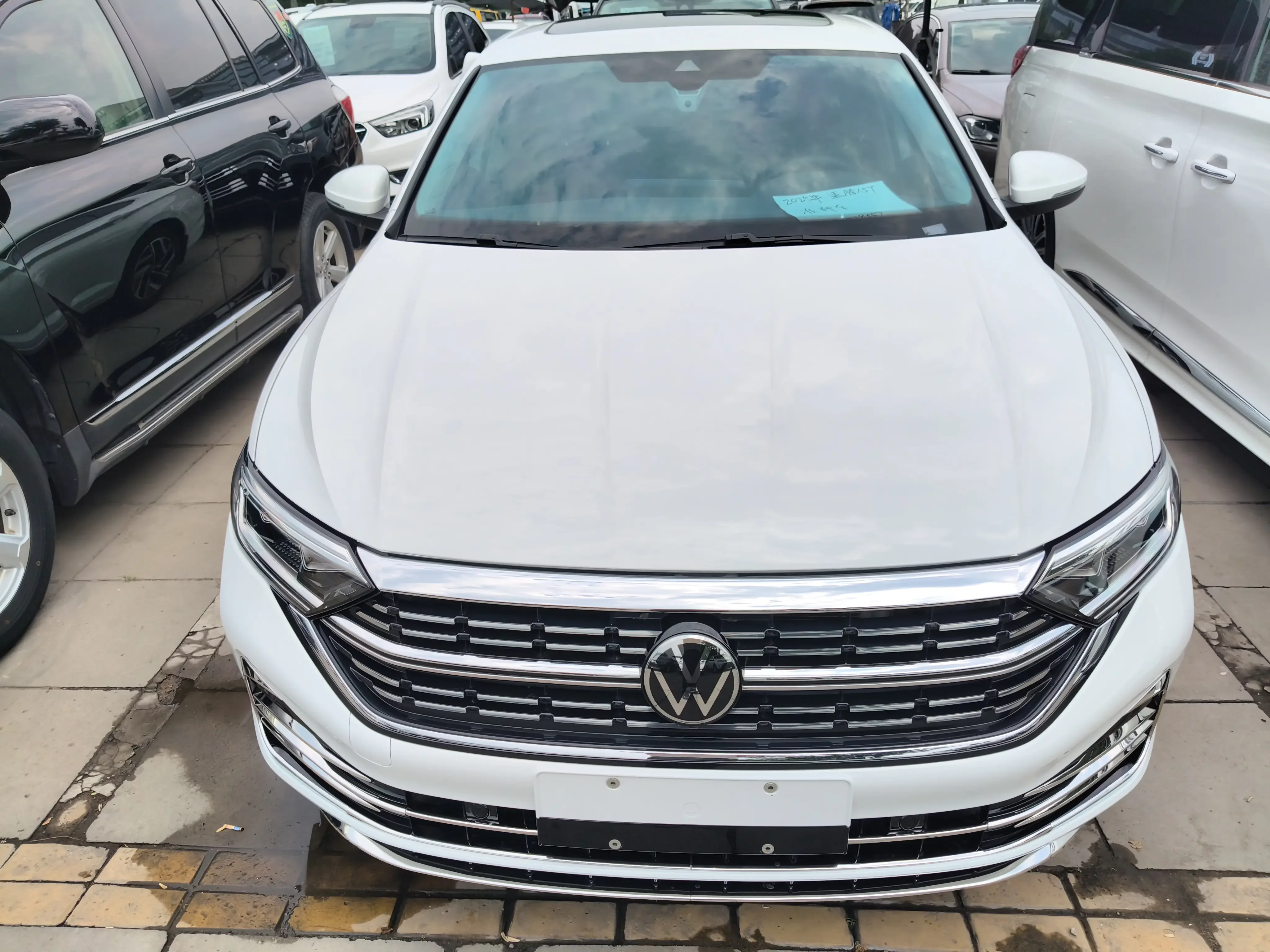 Volkswagen Sagitar