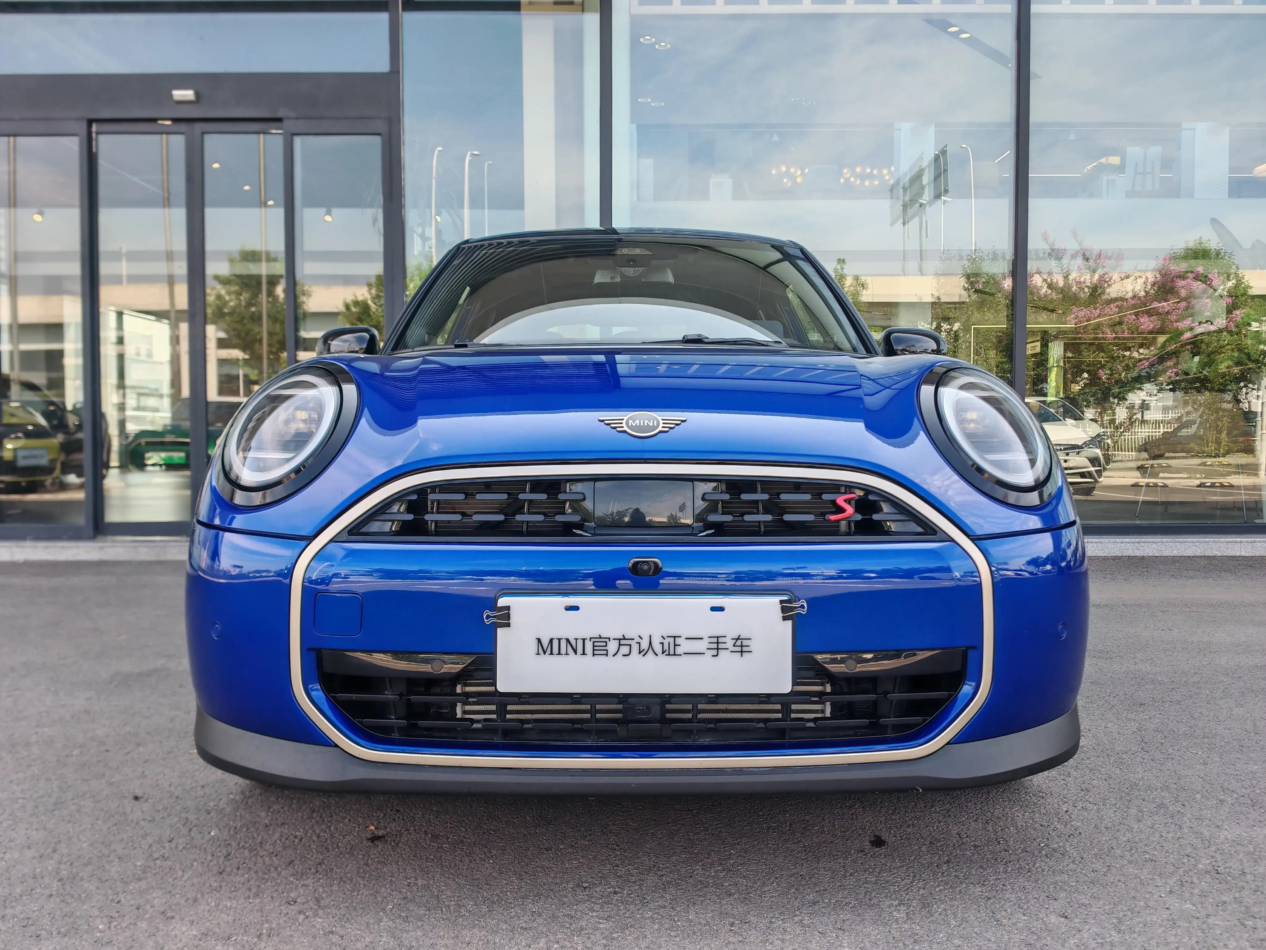 MINI 