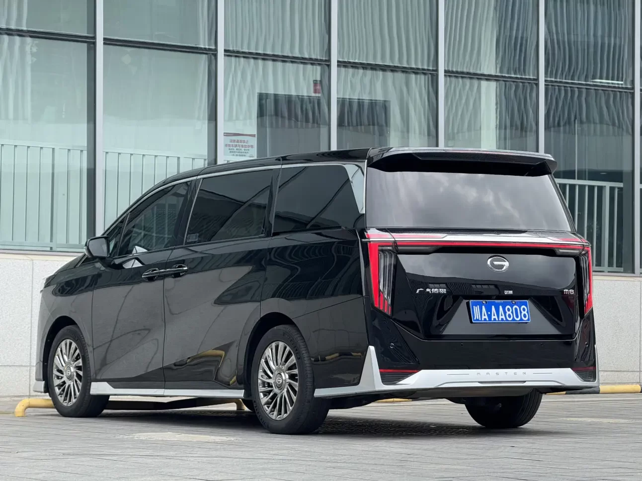 GAC Trumpchi M8