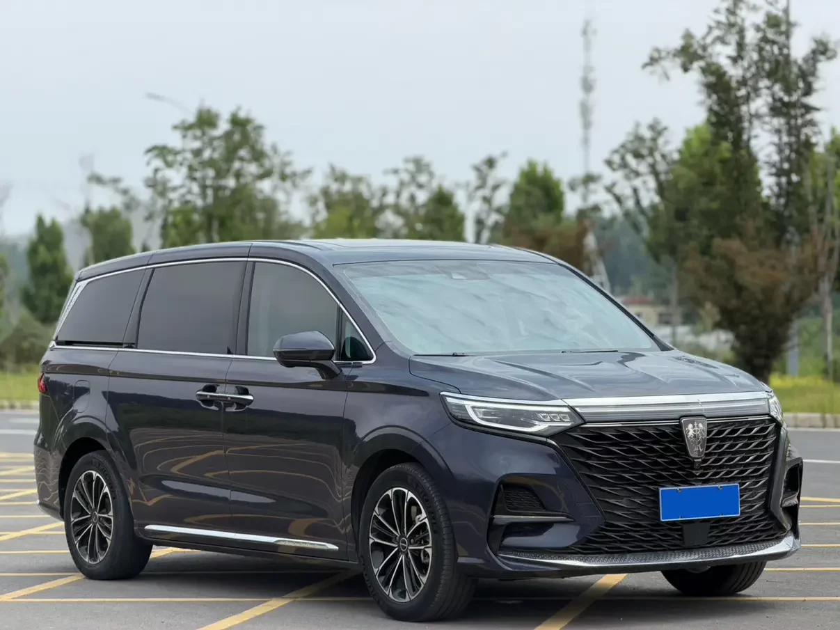 Roewe iMAX8