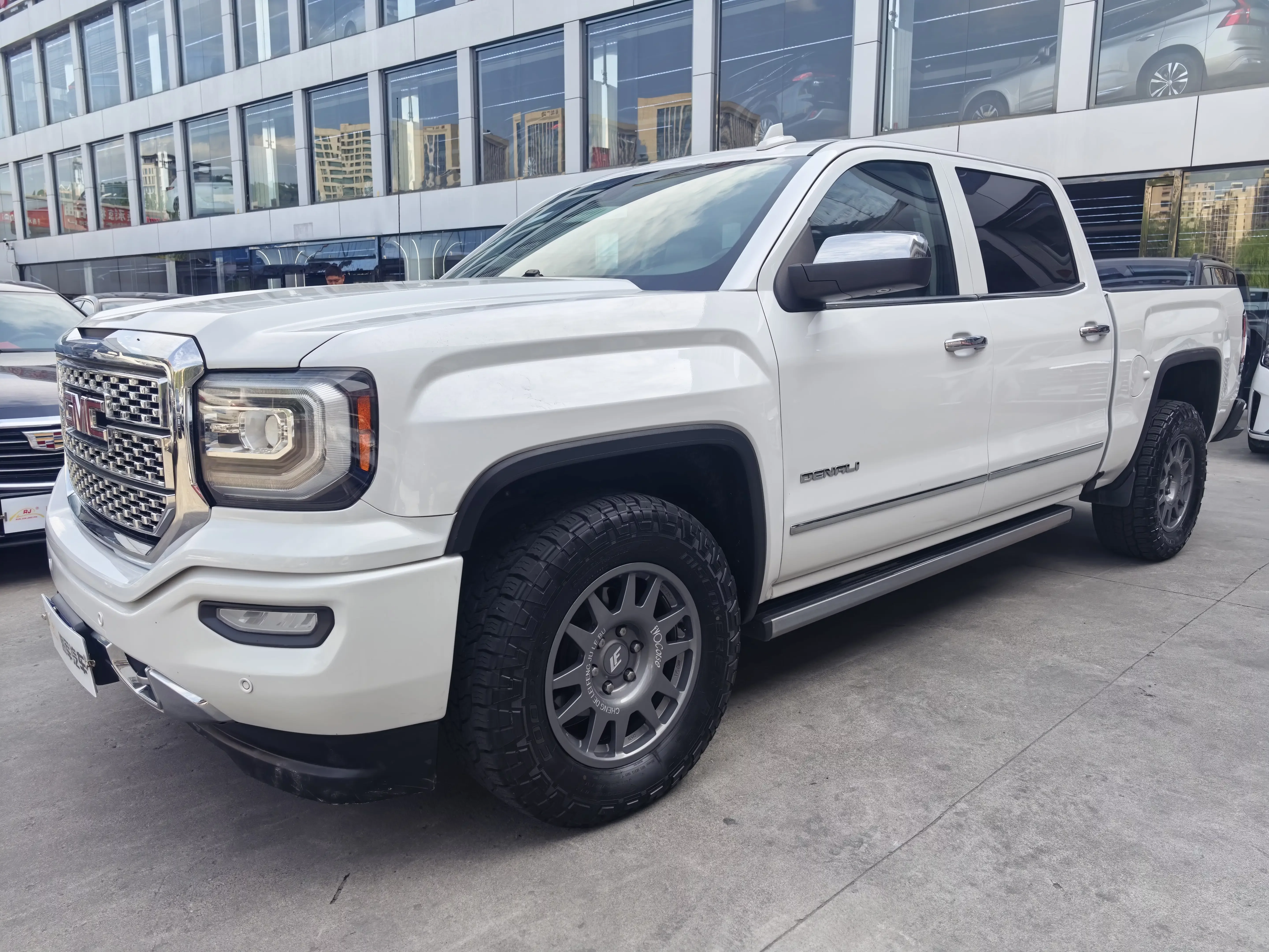 GMC SIERRA