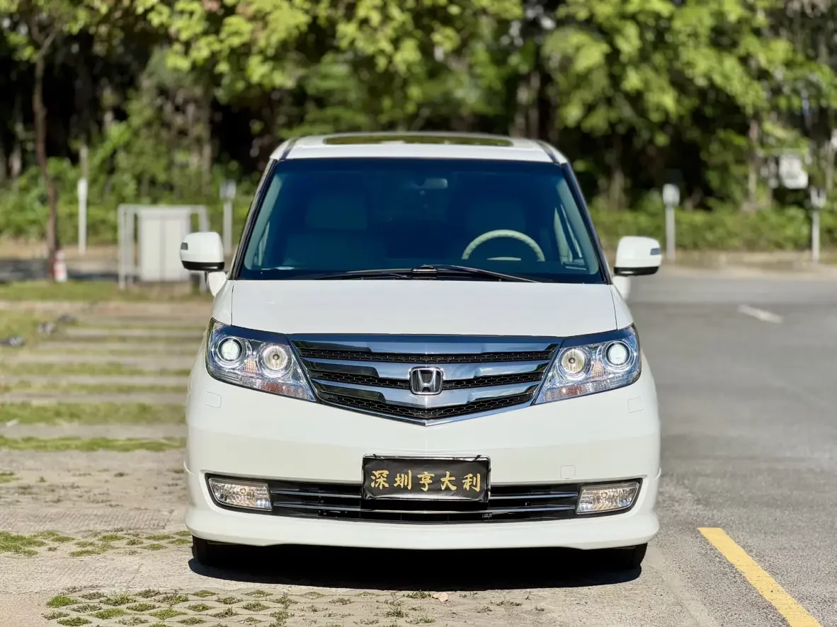 Honda Elysion (Alison)  из Китая