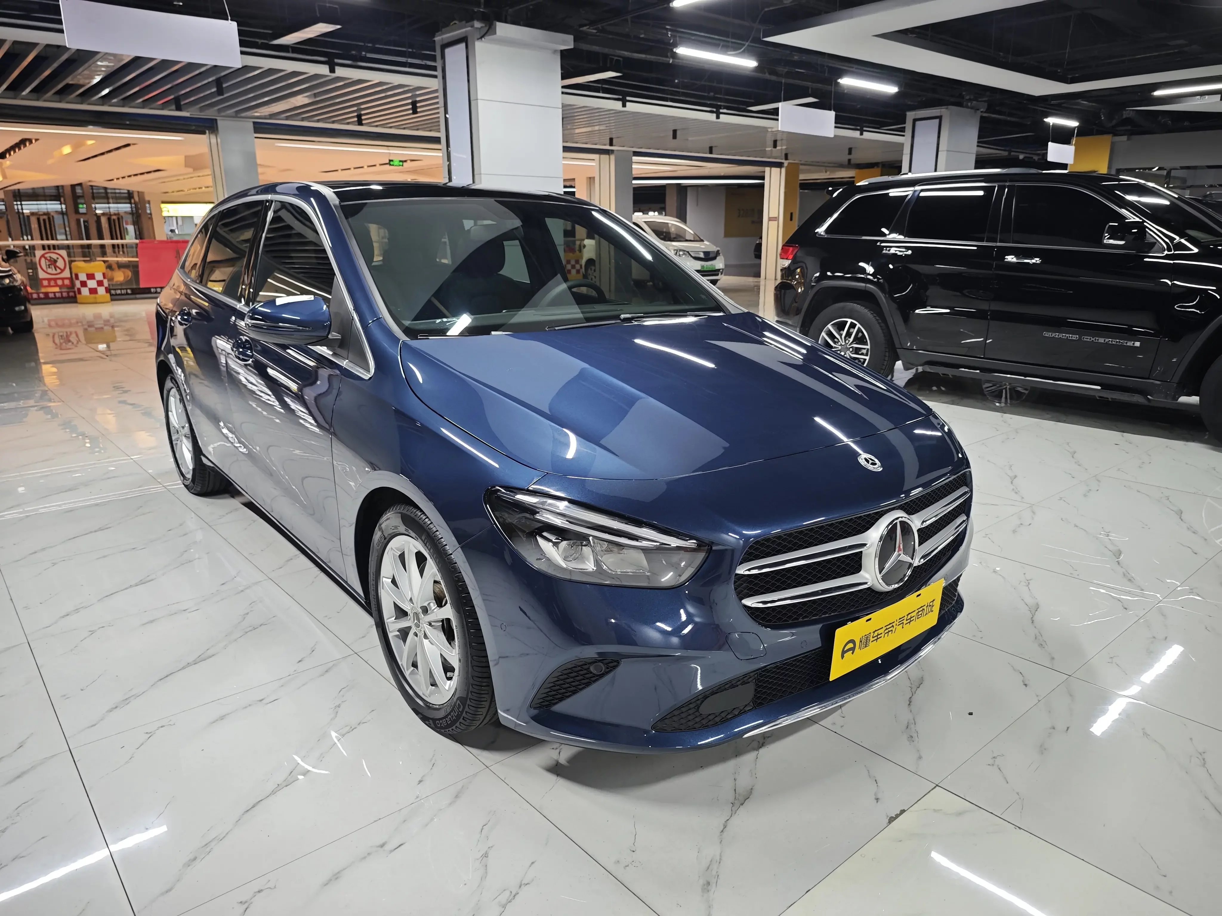 Mercedes-Benz B Class