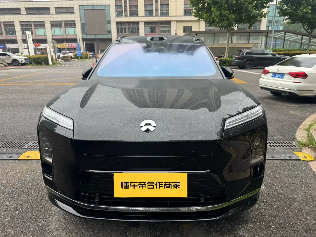 NIO ES8  из Китая