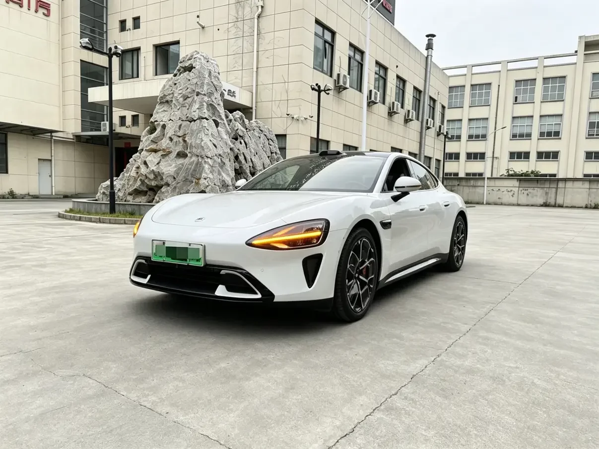 Xiaomi car Xiaomi SU7  из Китая