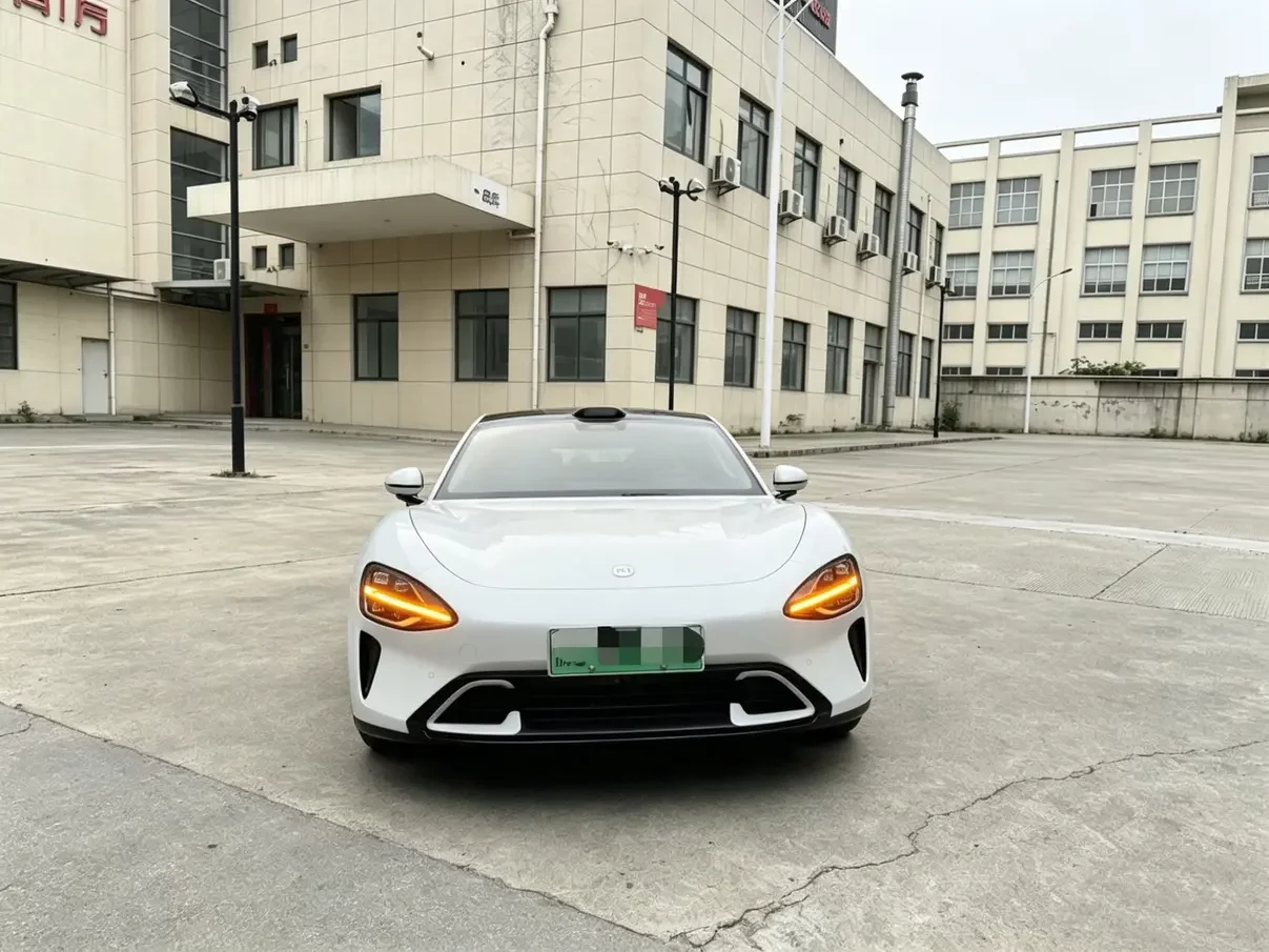Xiaomi car Xiaomi SU7  из Китая