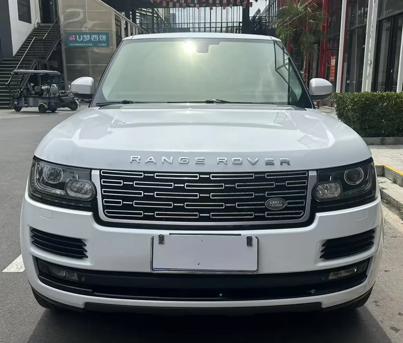 Land Rover range rover