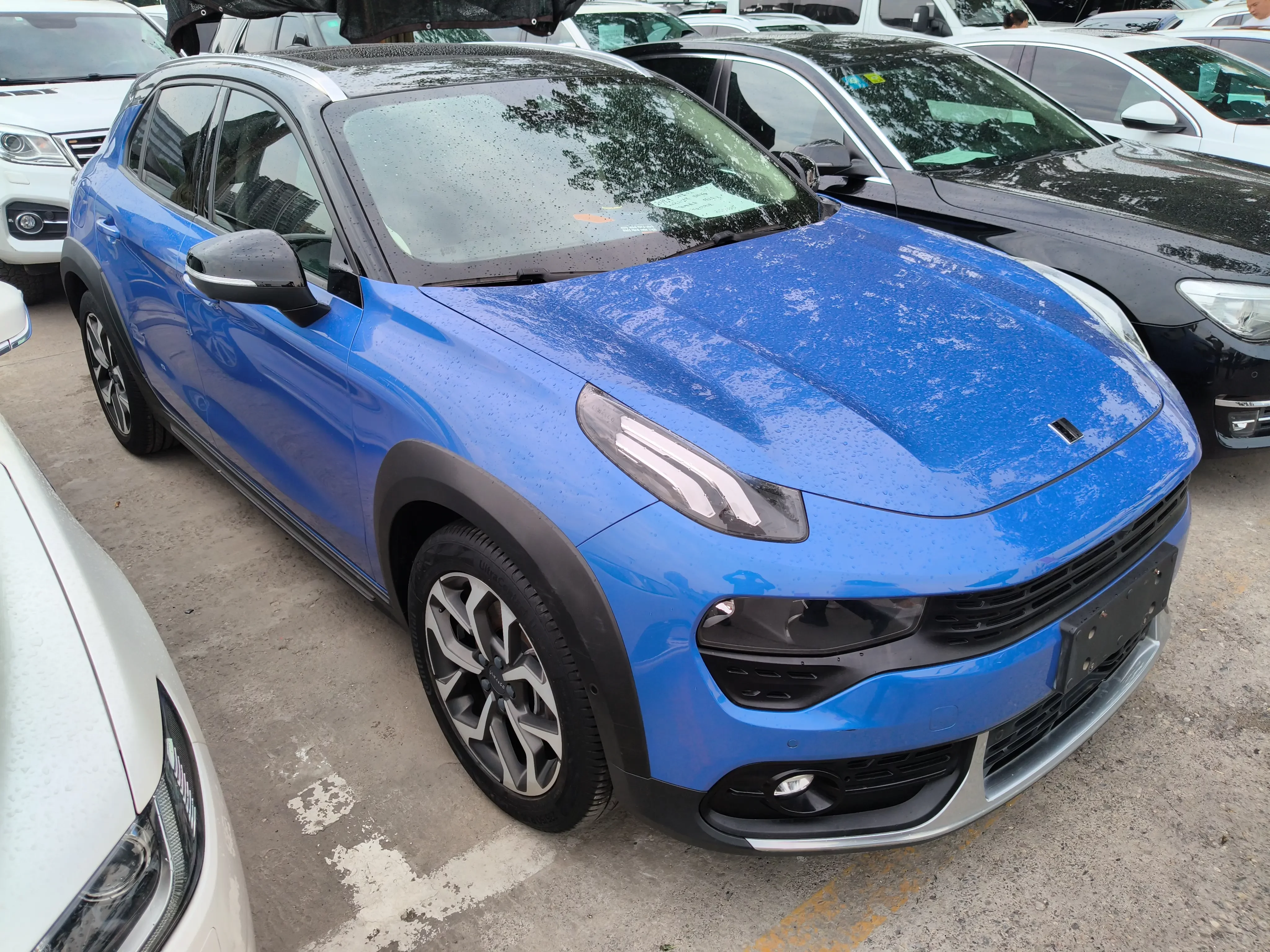 Lynk & Co 02
