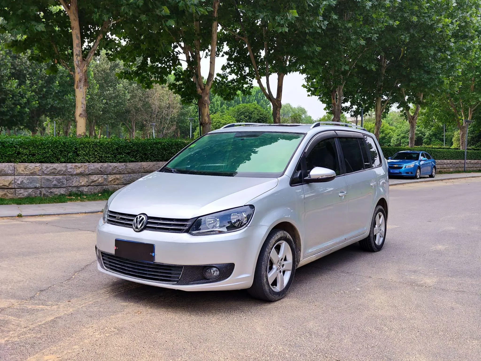 Volkswagen Touran  из Китая