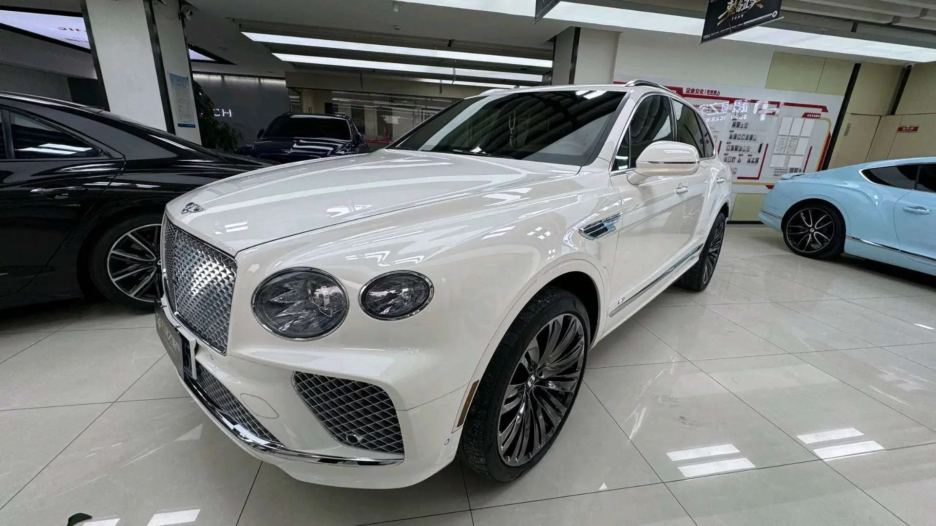 Bentley Bentayga  из Китая