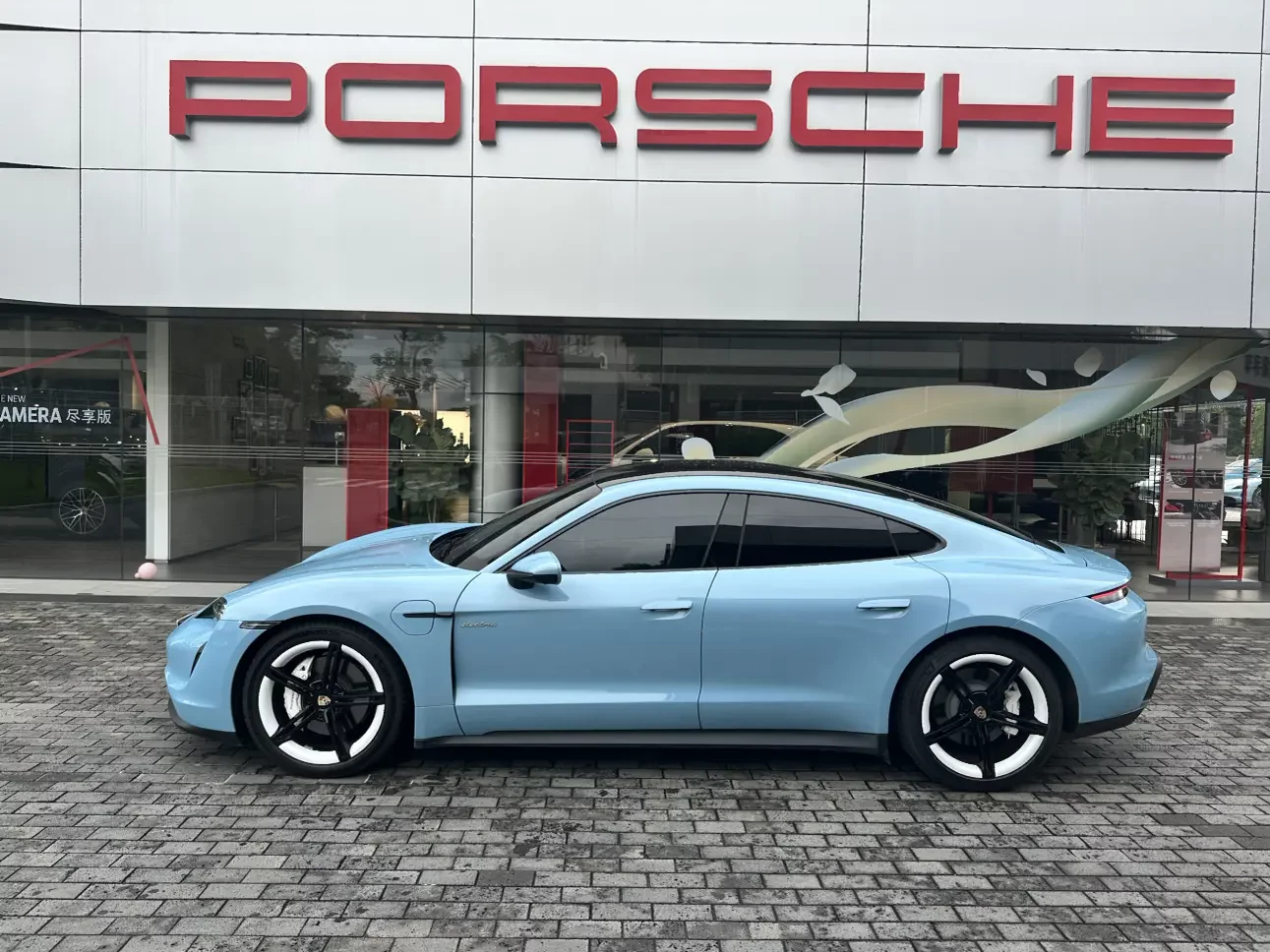 Porsche Taycan