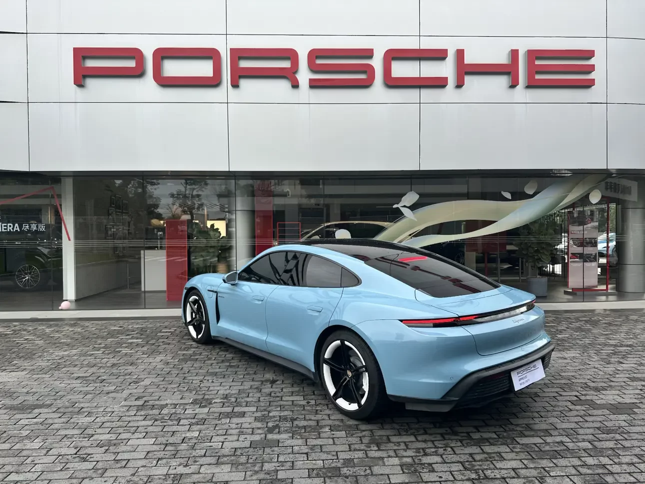 Porsche Taycan