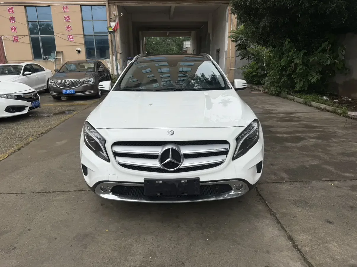 Mercedes-Benz GLA