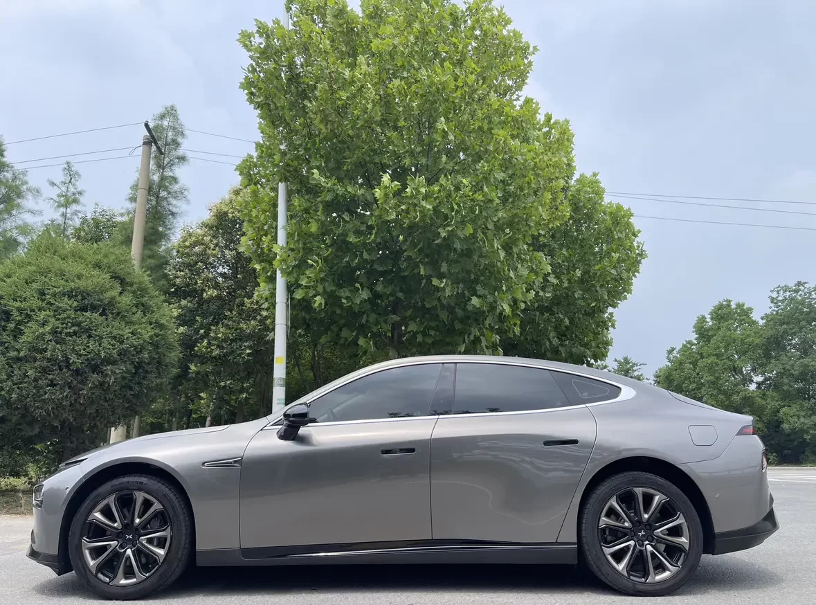 Xpeng P7