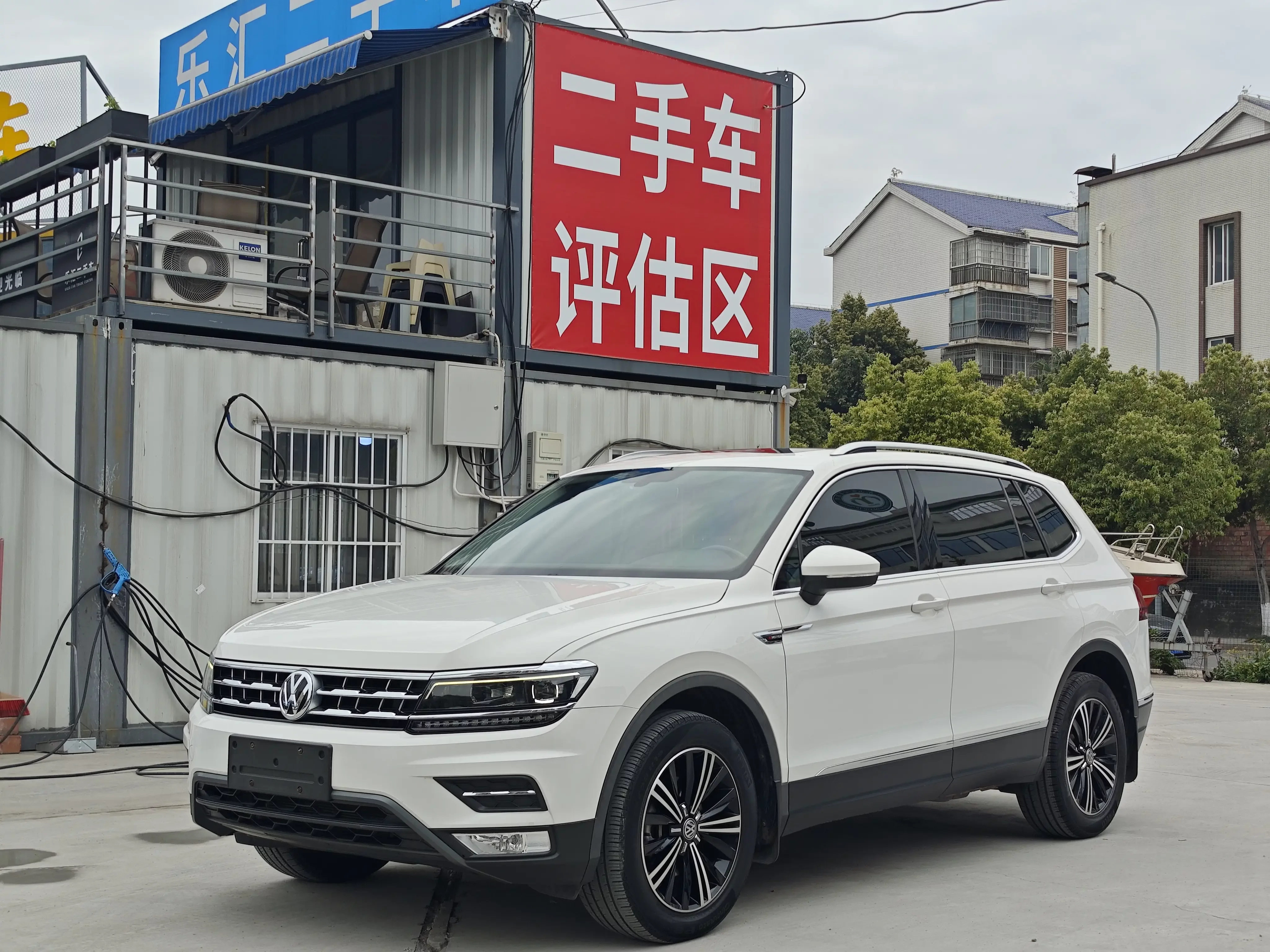 Volkswagen Tiguan L