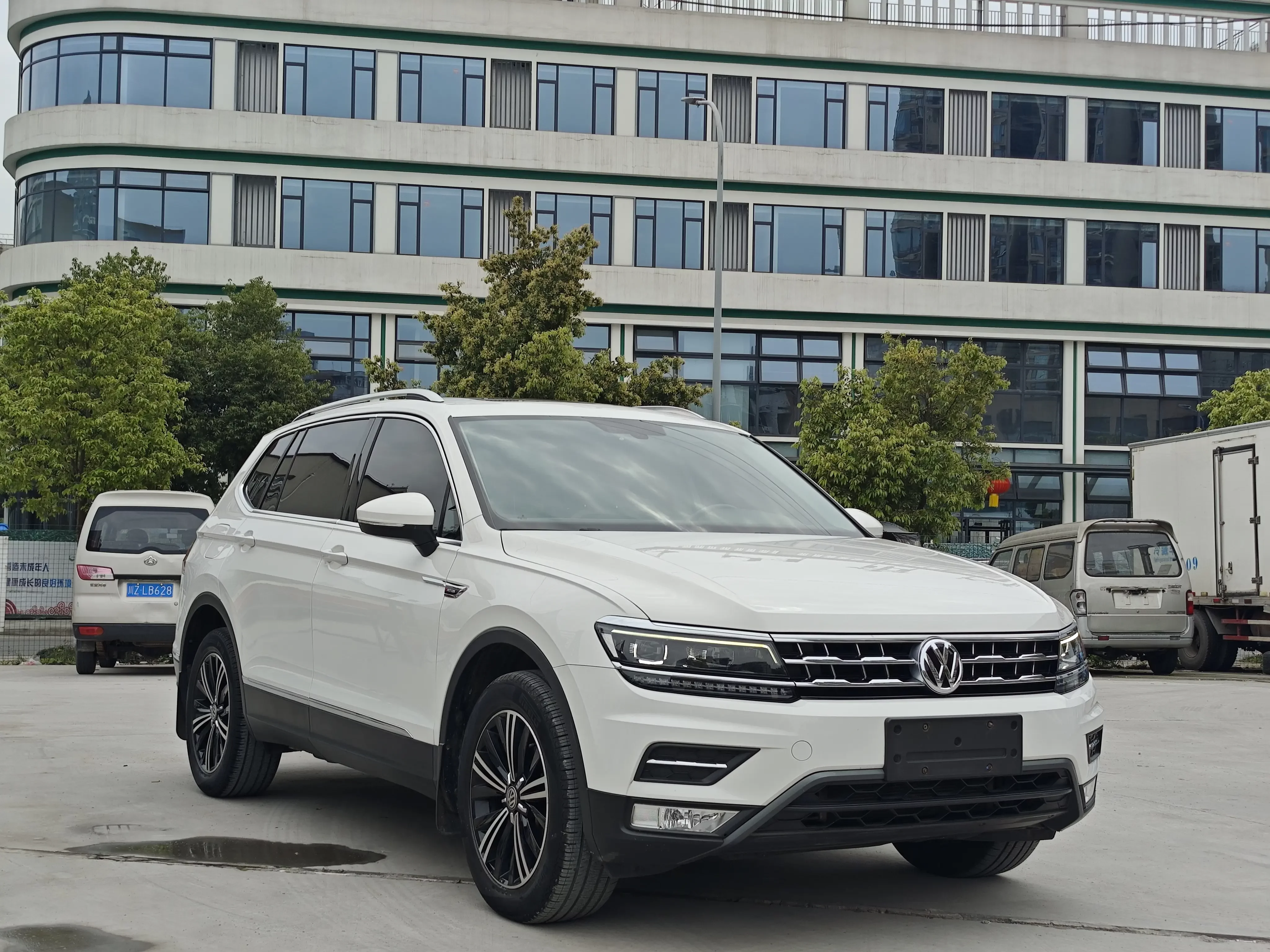 Volkswagen Tiguan L