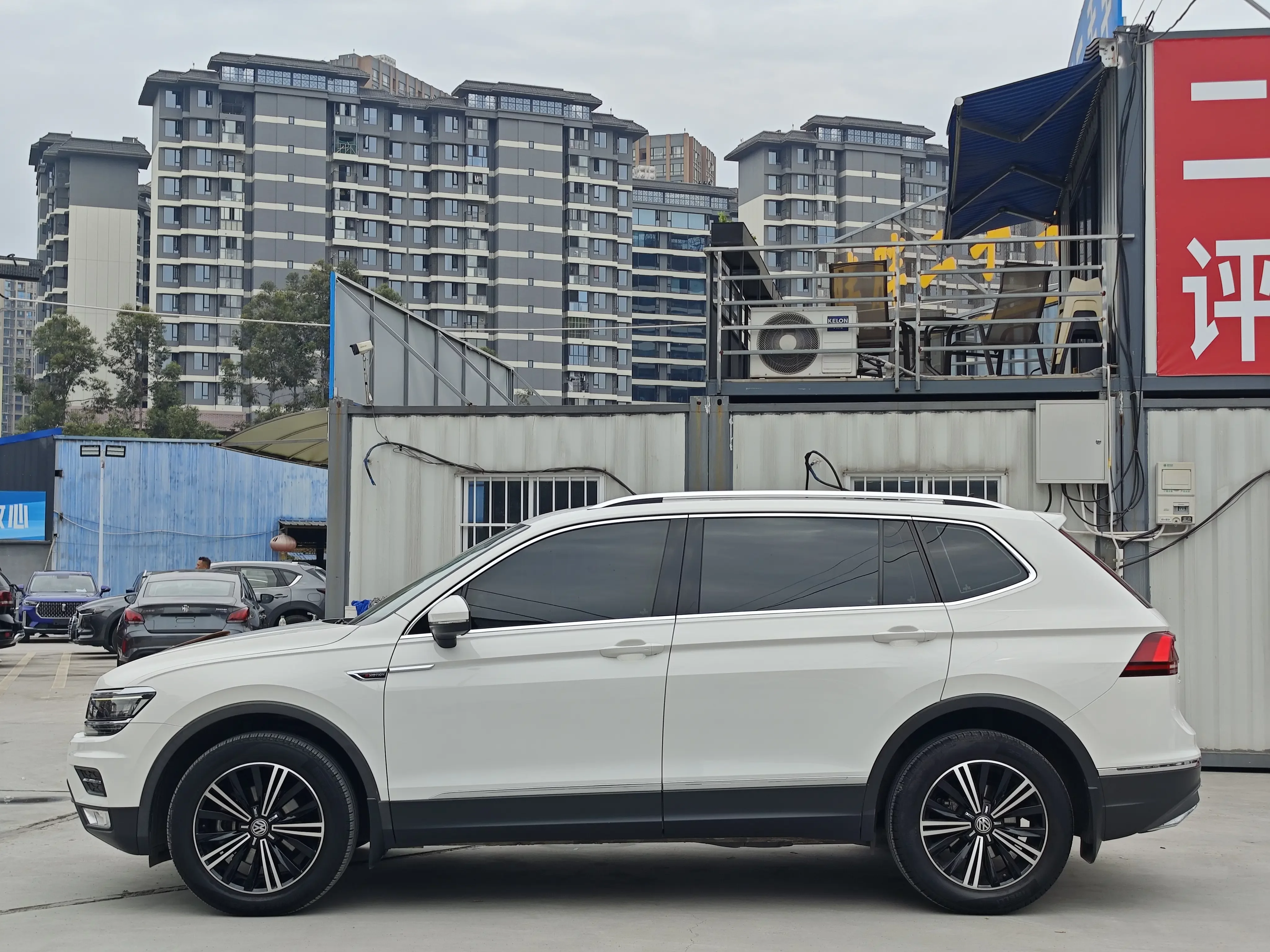 Volkswagen Tiguan L